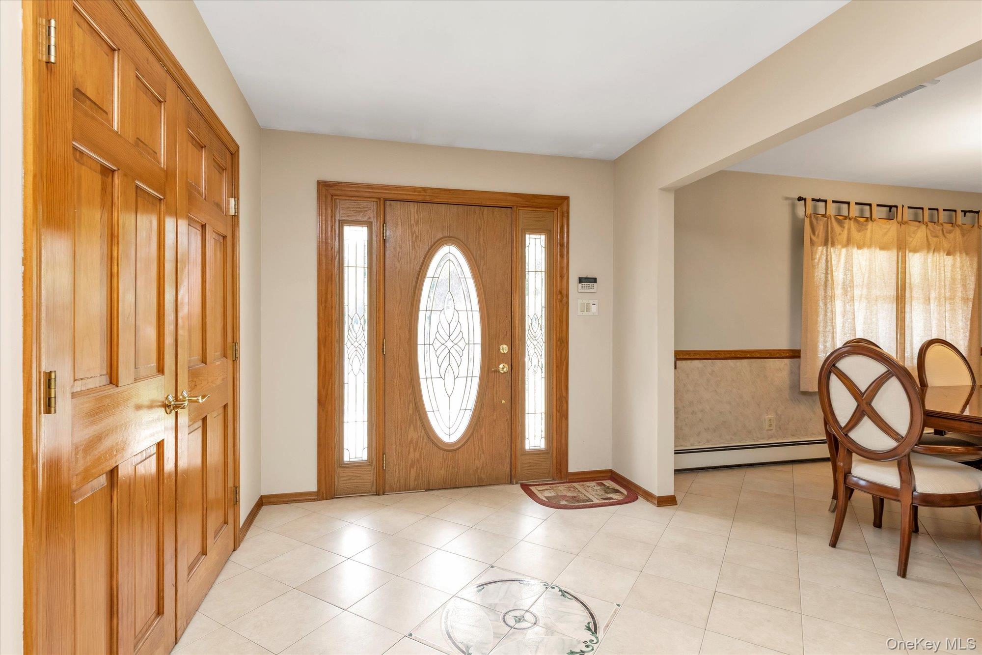 7 Freedom Court Property Photo 2