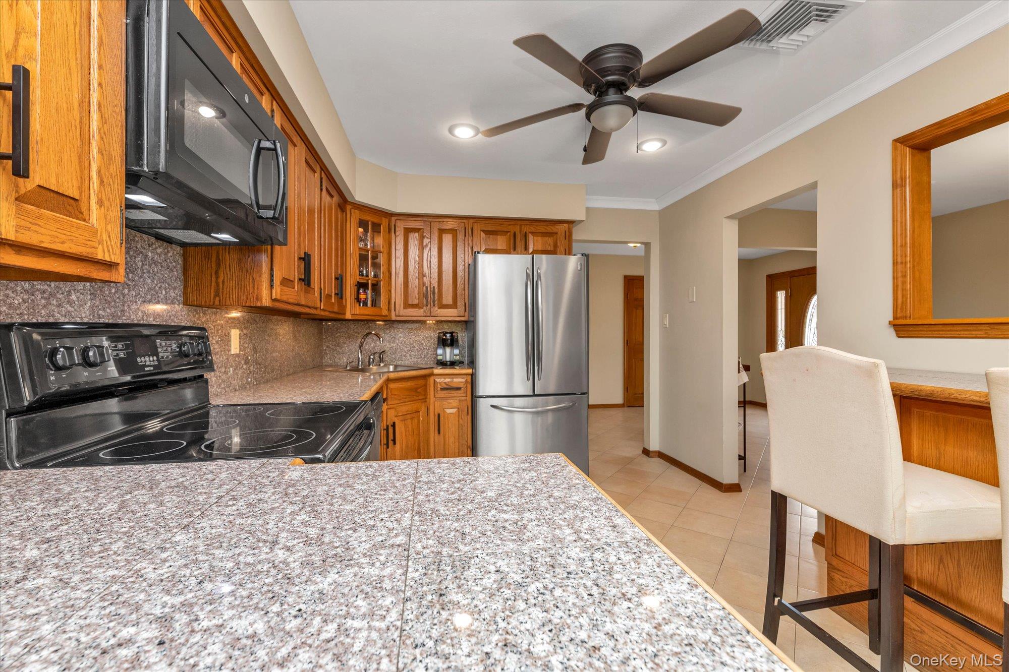 7 Freedom Court Property Photo 6