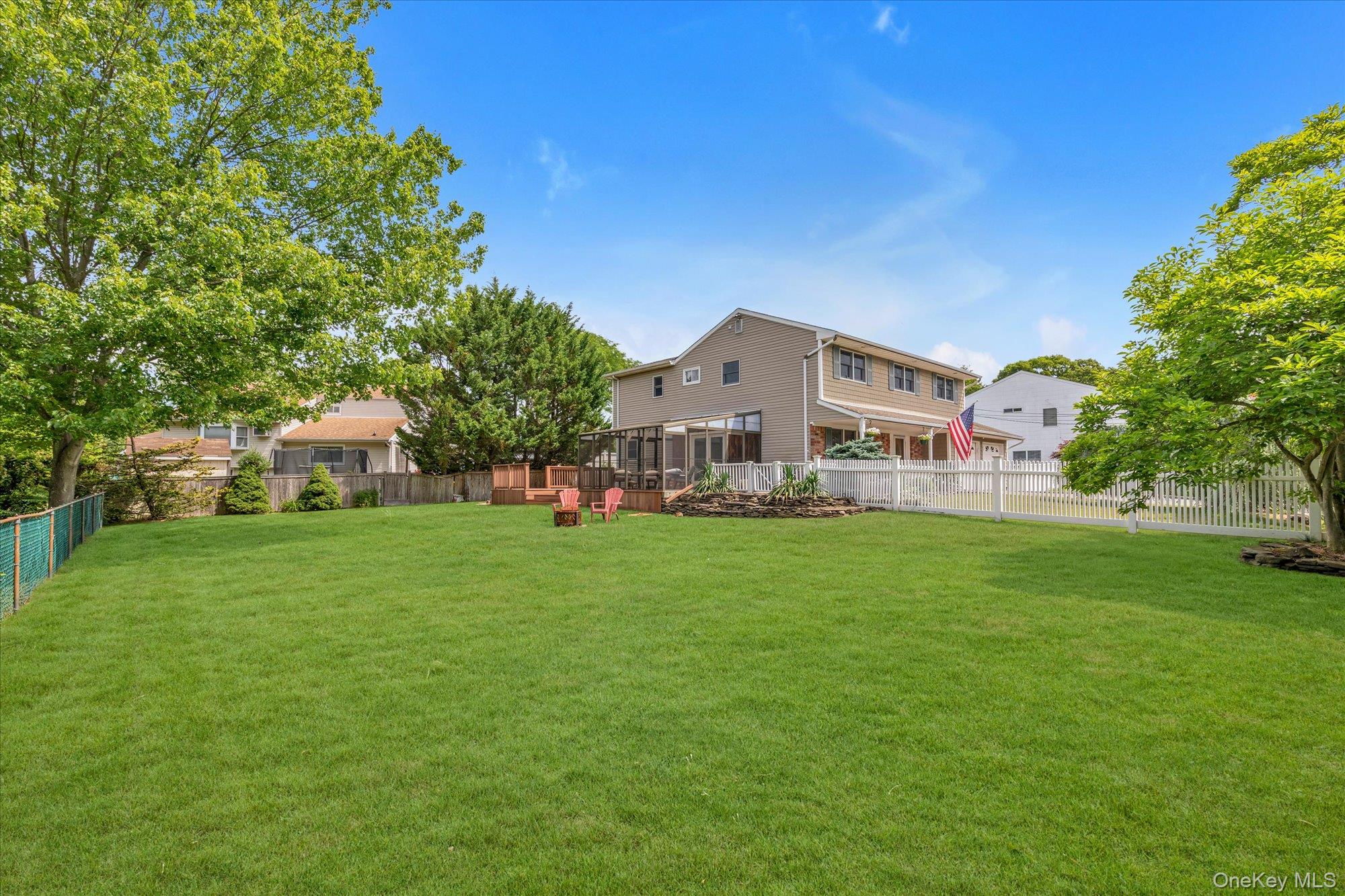 7 Freedom Court Property Photo 22