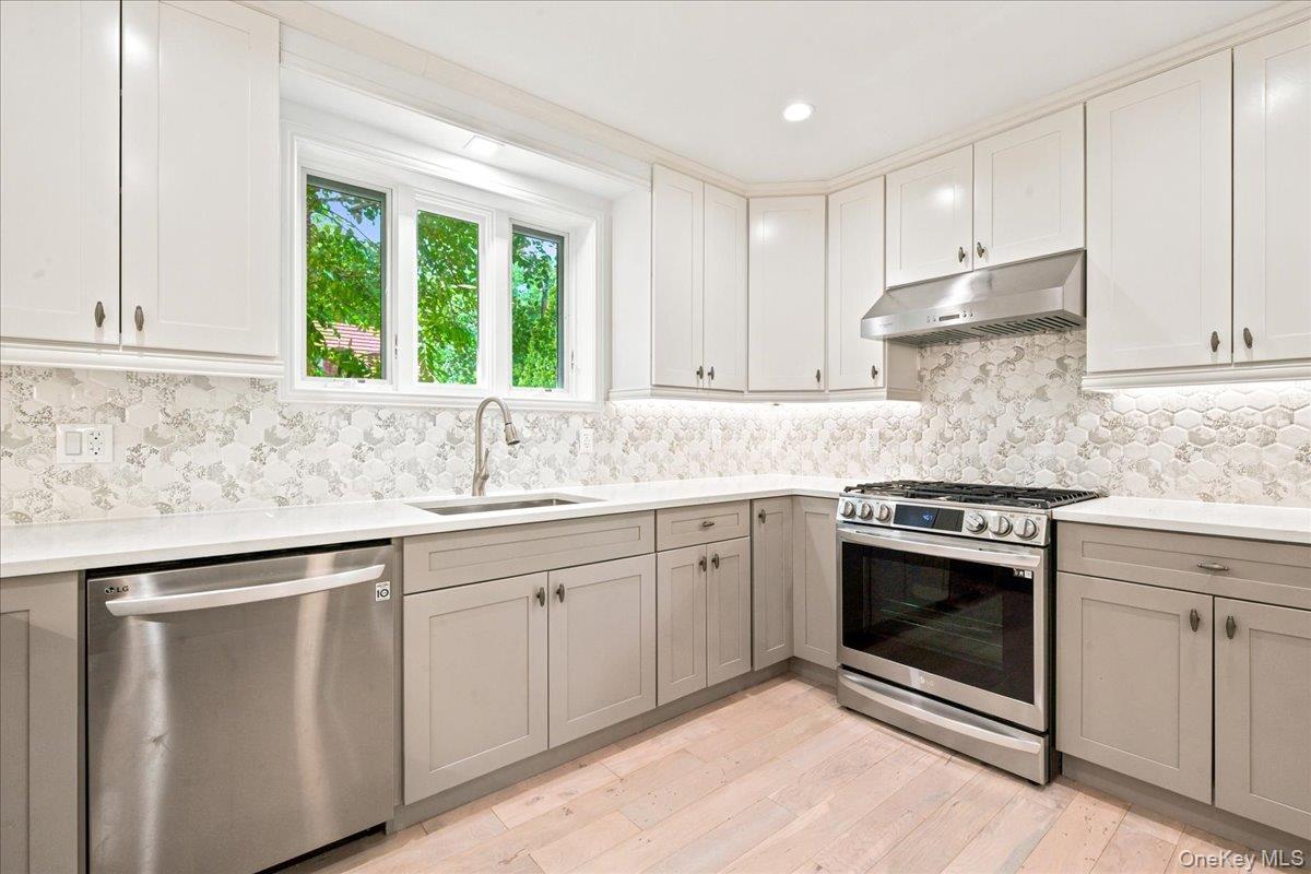 152 Whitson Street Property Photo 10