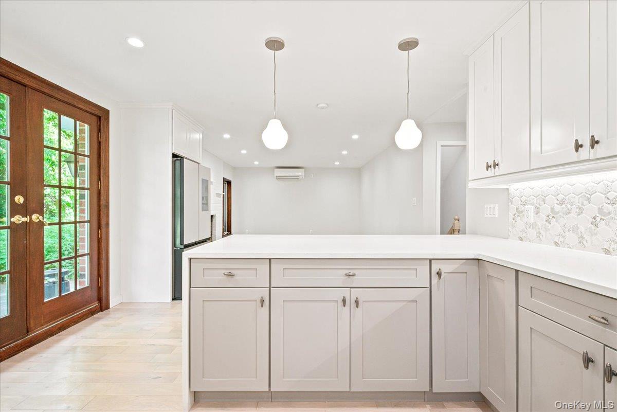152 Whitson Street Property Photo 11