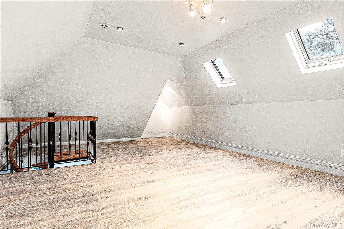 152 Whitson Street Property Photo 43