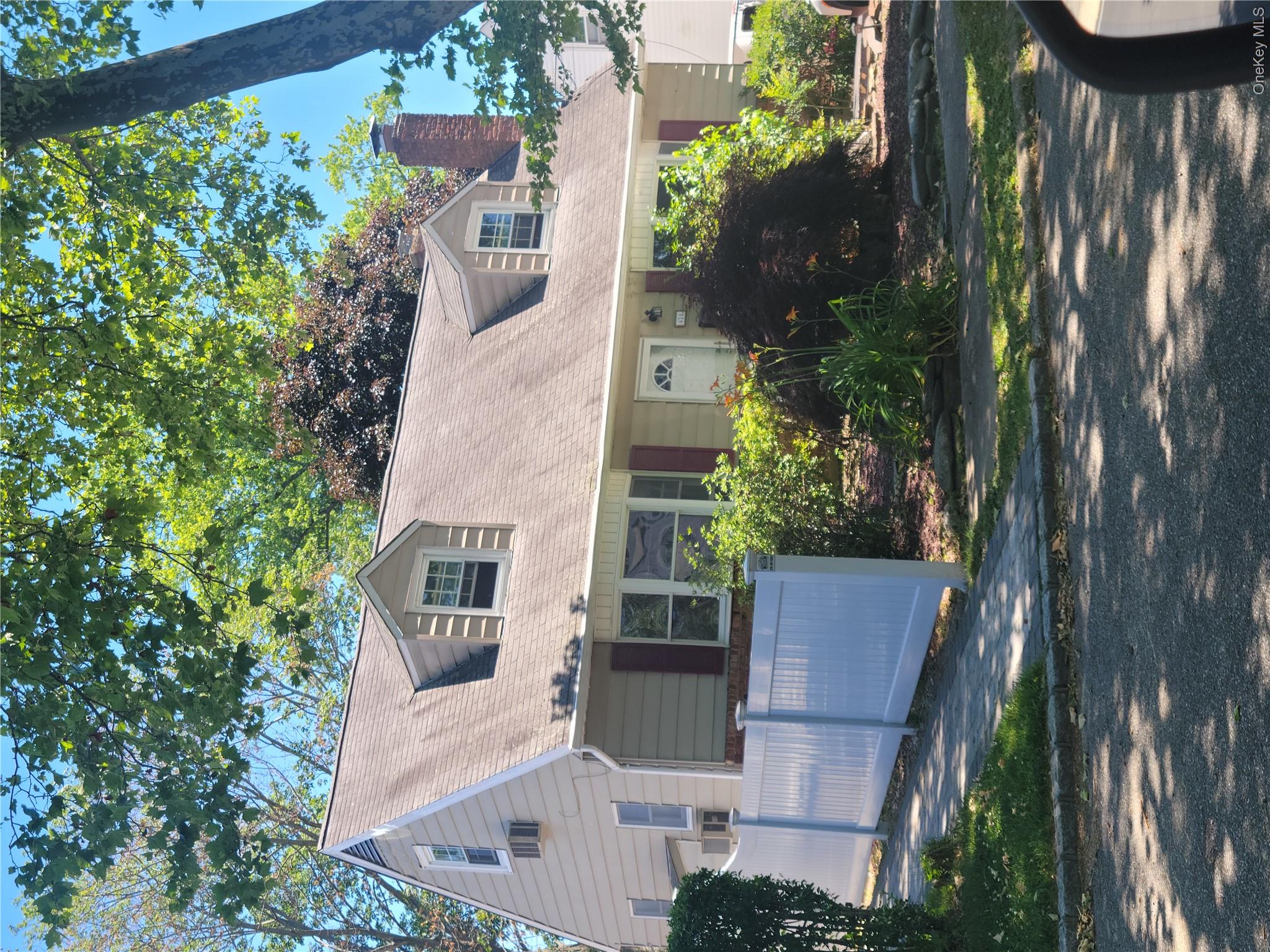 424 6th Street Property Photo 1