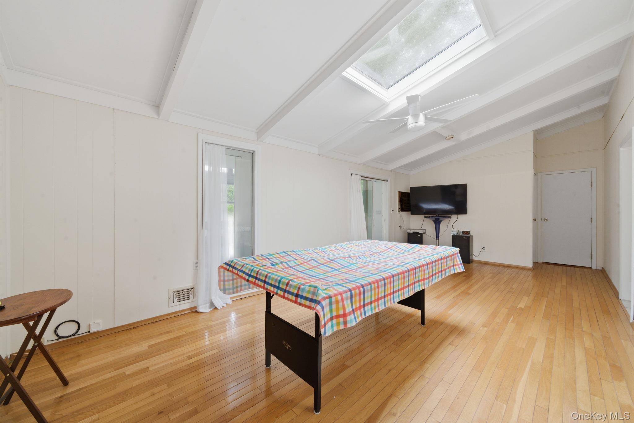 16 Lodge Lane Property Photo 9
