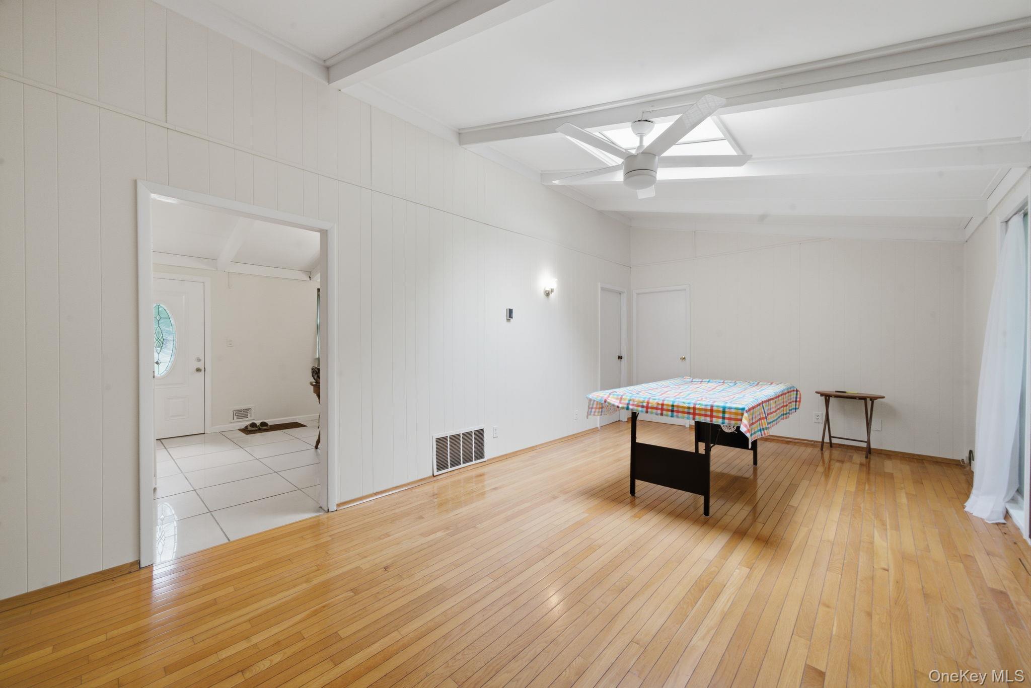 16 Lodge Lane Property Photo 10