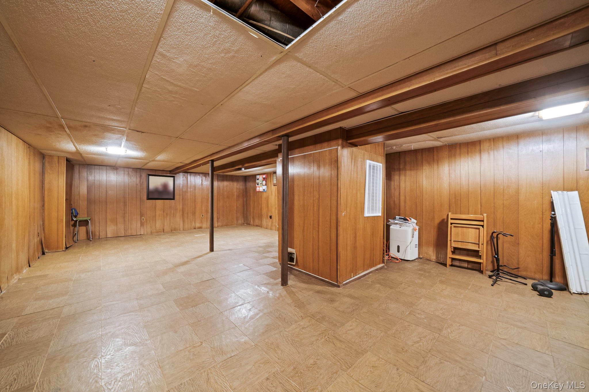 16 Lodge Lane Property Photo 18