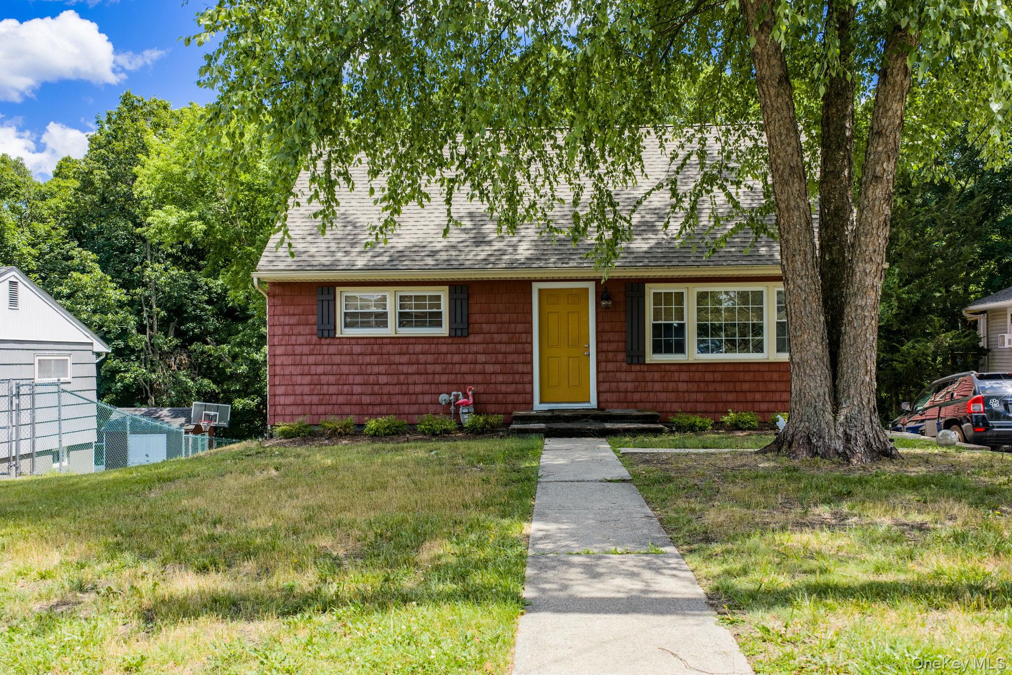 24 Mountain Avenue Property Photo 1