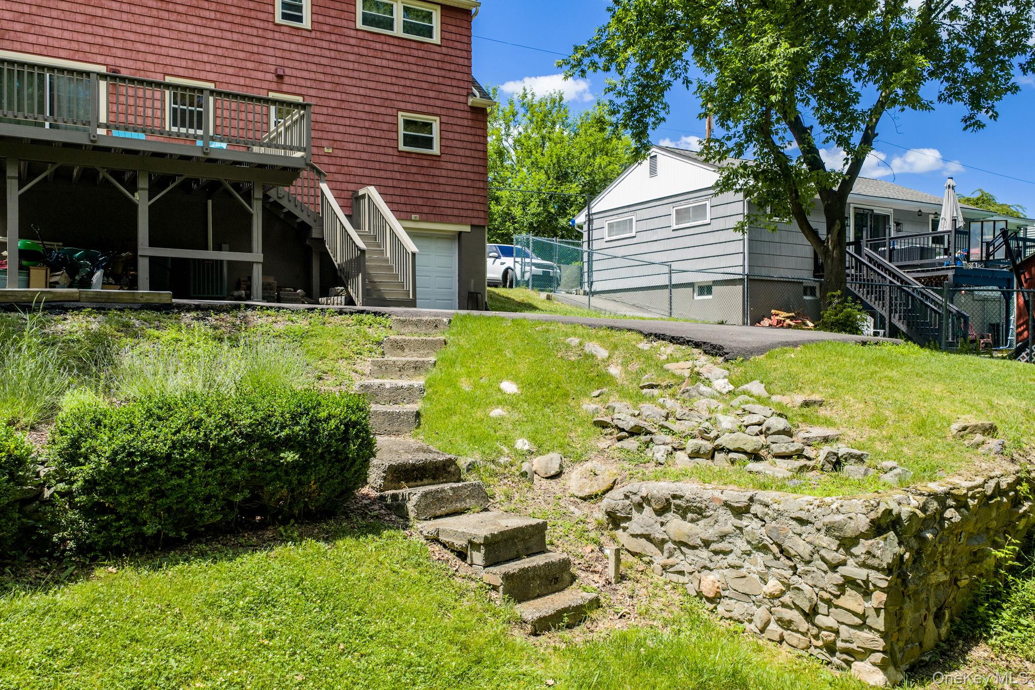 24 Mountain Avenue Property Photo 7