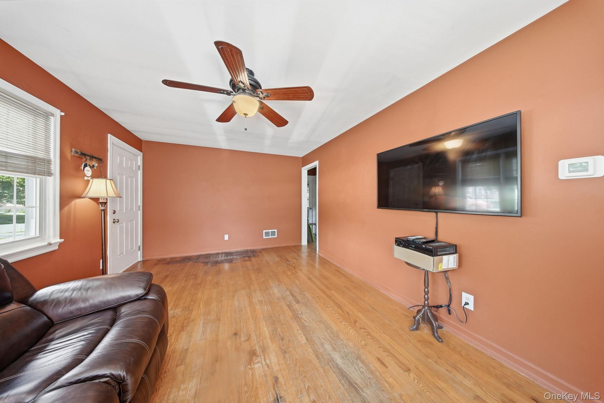 24 Mountain Avenue Property Photo 14