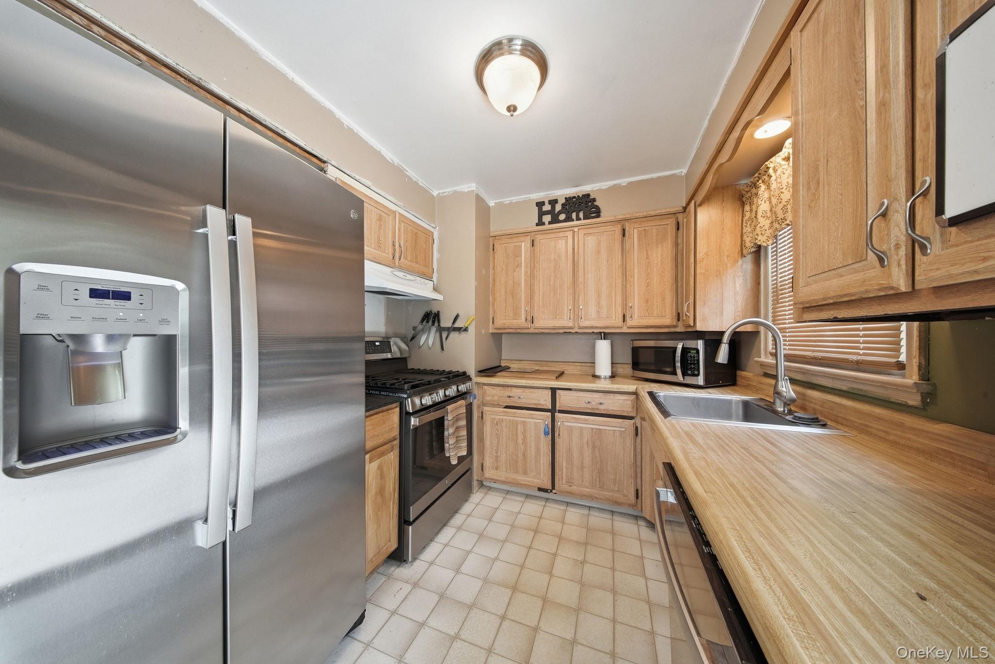 24 Mountain Avenue Property Photo 18