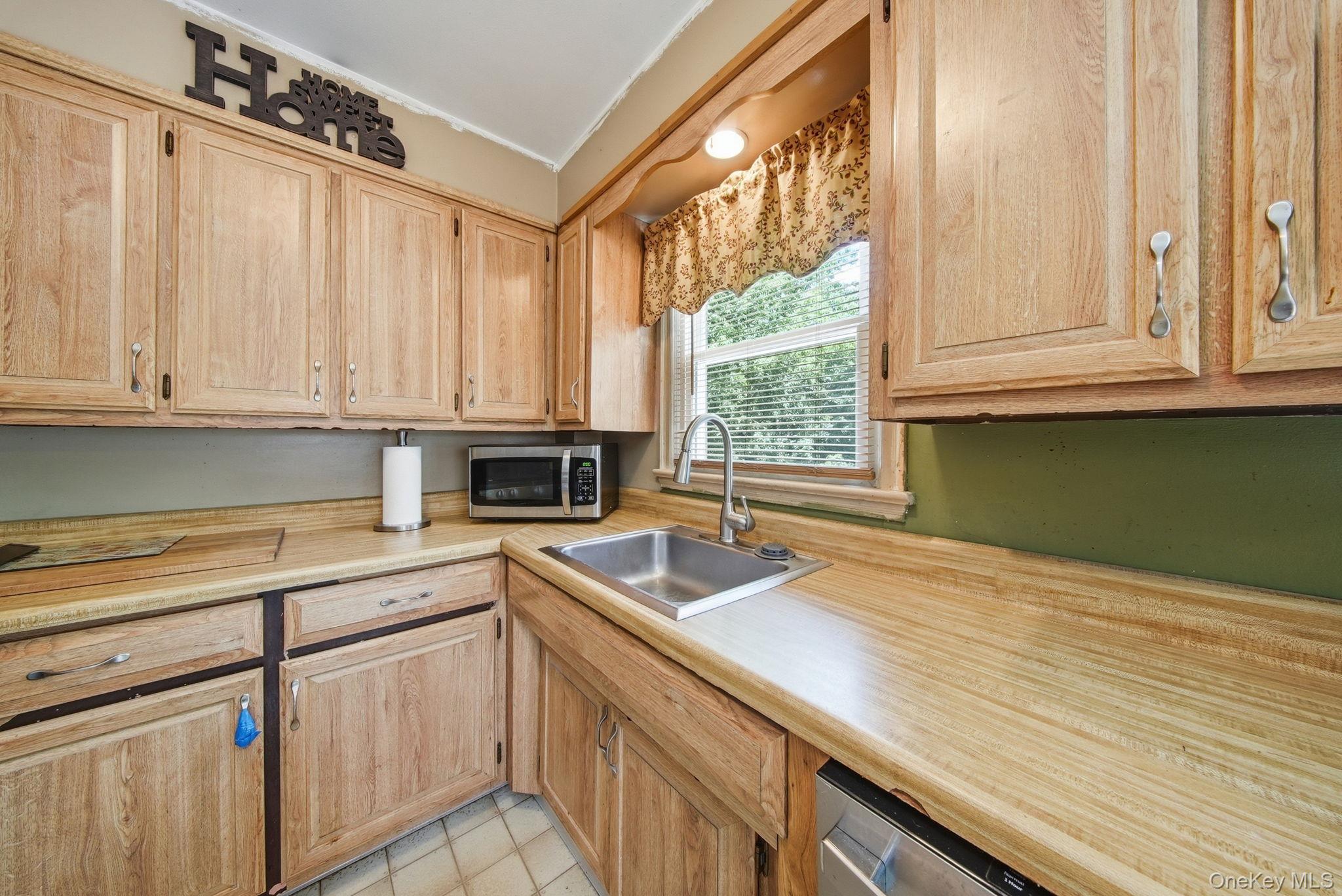 24 Mountain Avenue Property Photo 19