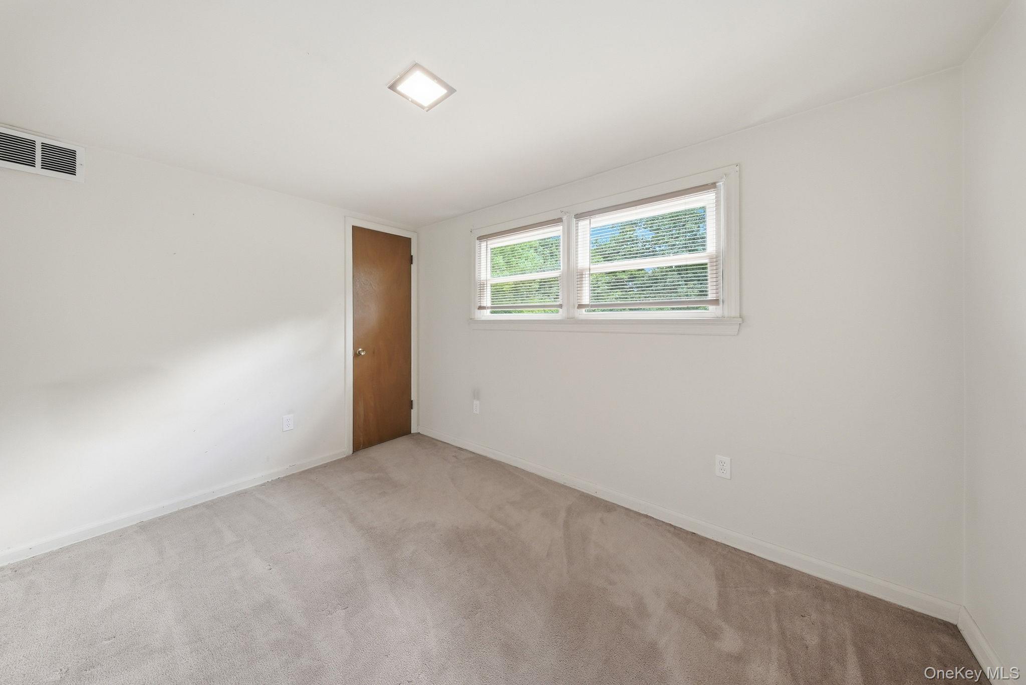 24 Mountain Avenue Property Photo 26