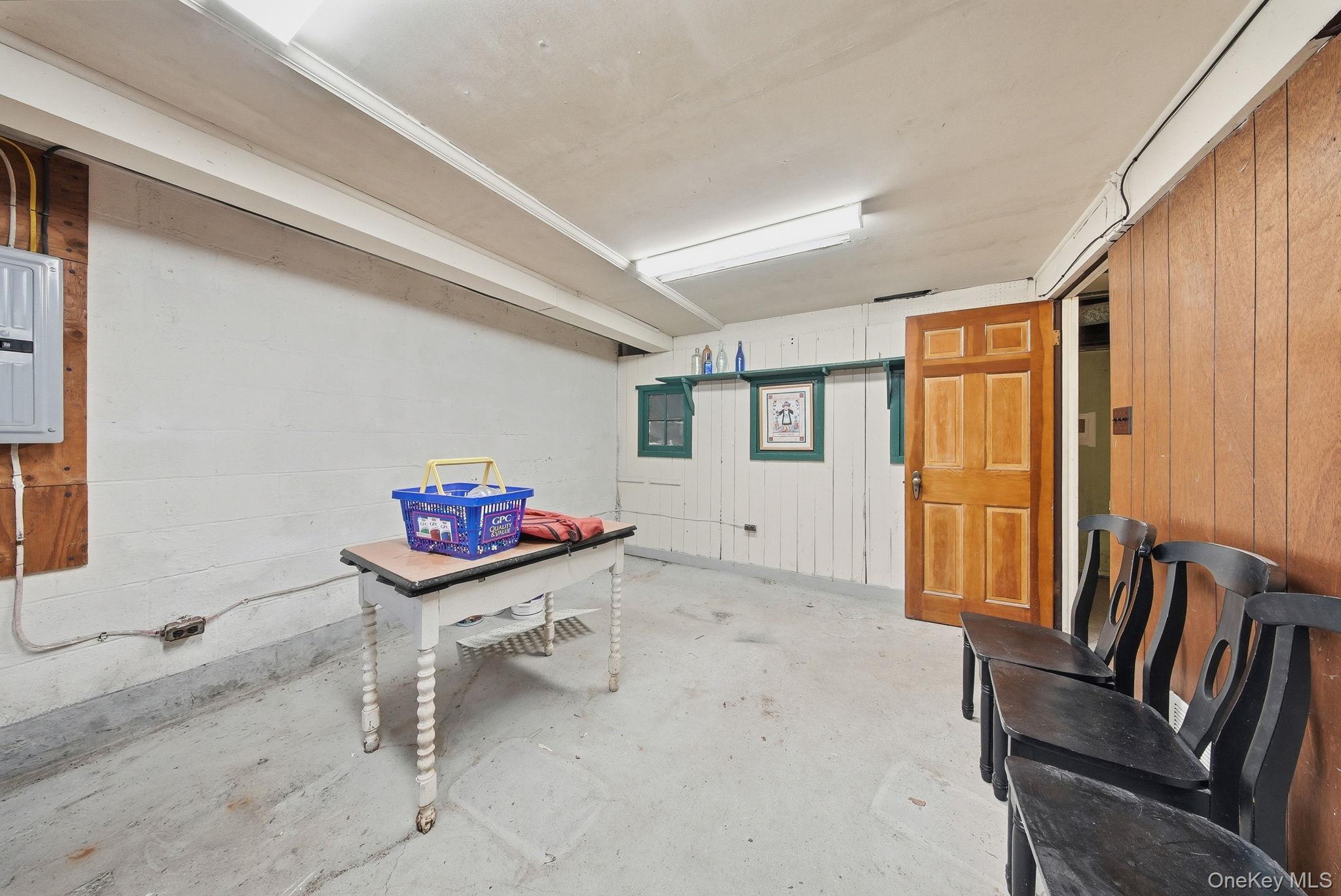 24 Mountain Avenue Property Photo 32