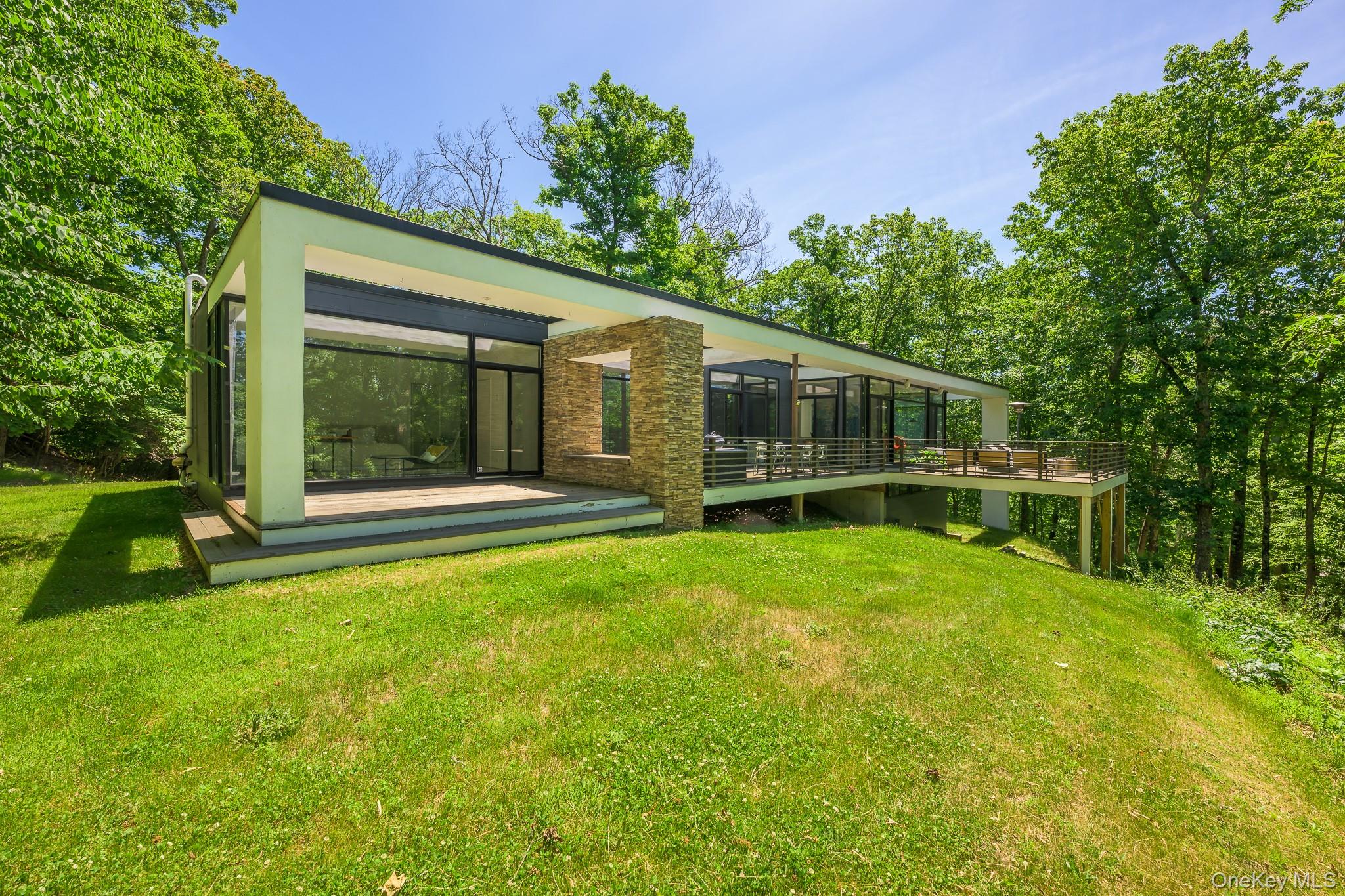 312 Sky Farm Road Property Photo 2