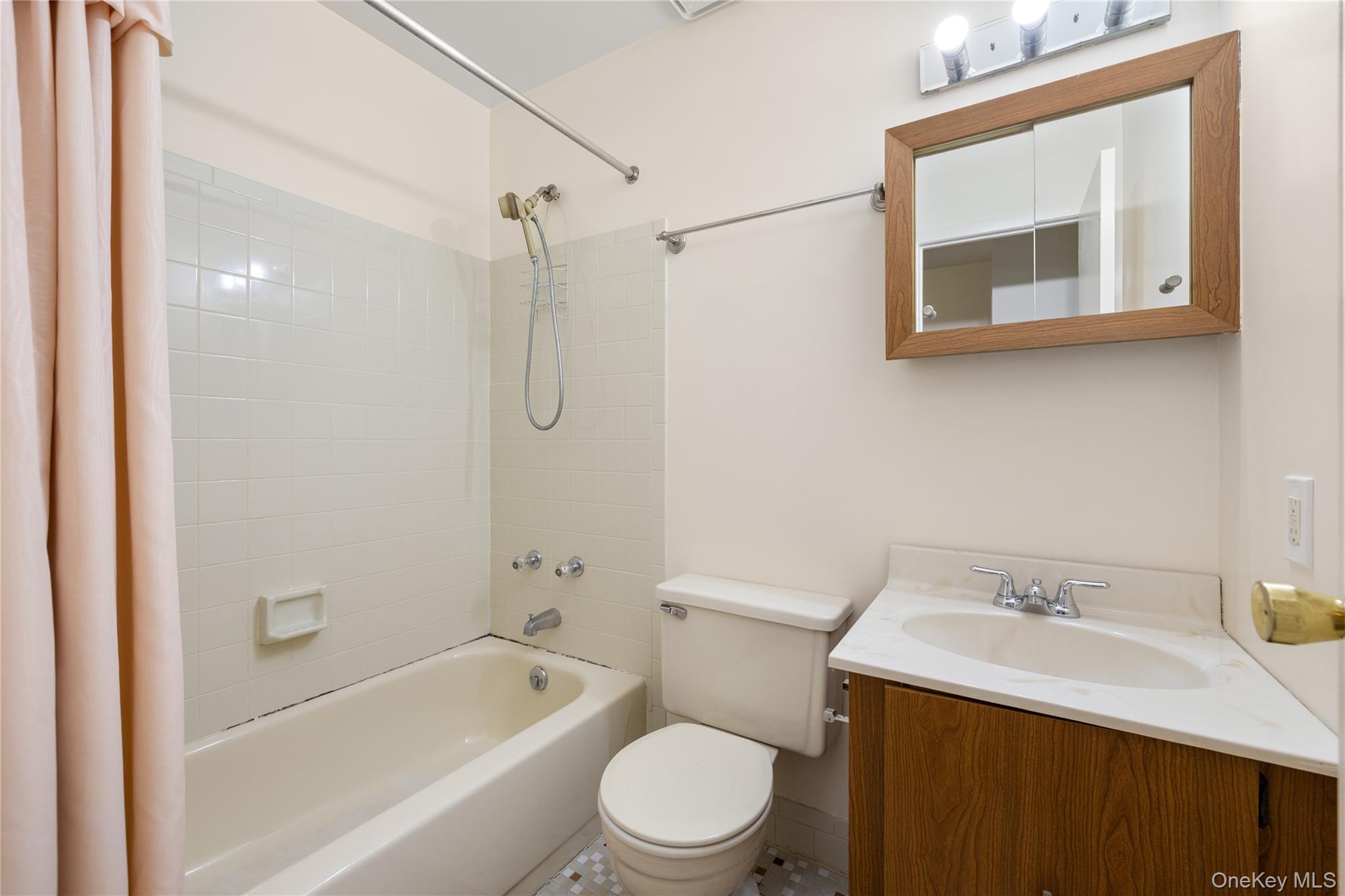 650 Newbridge Road 15 Property Photo 15