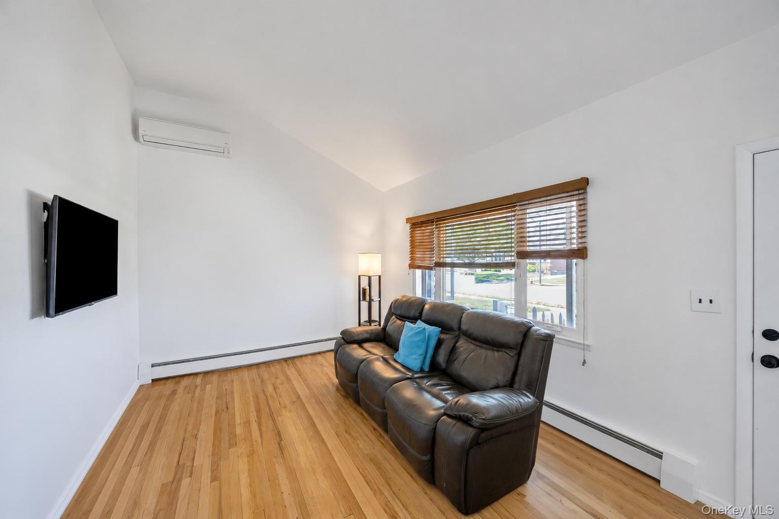 112 Washington Street Property Photo 13