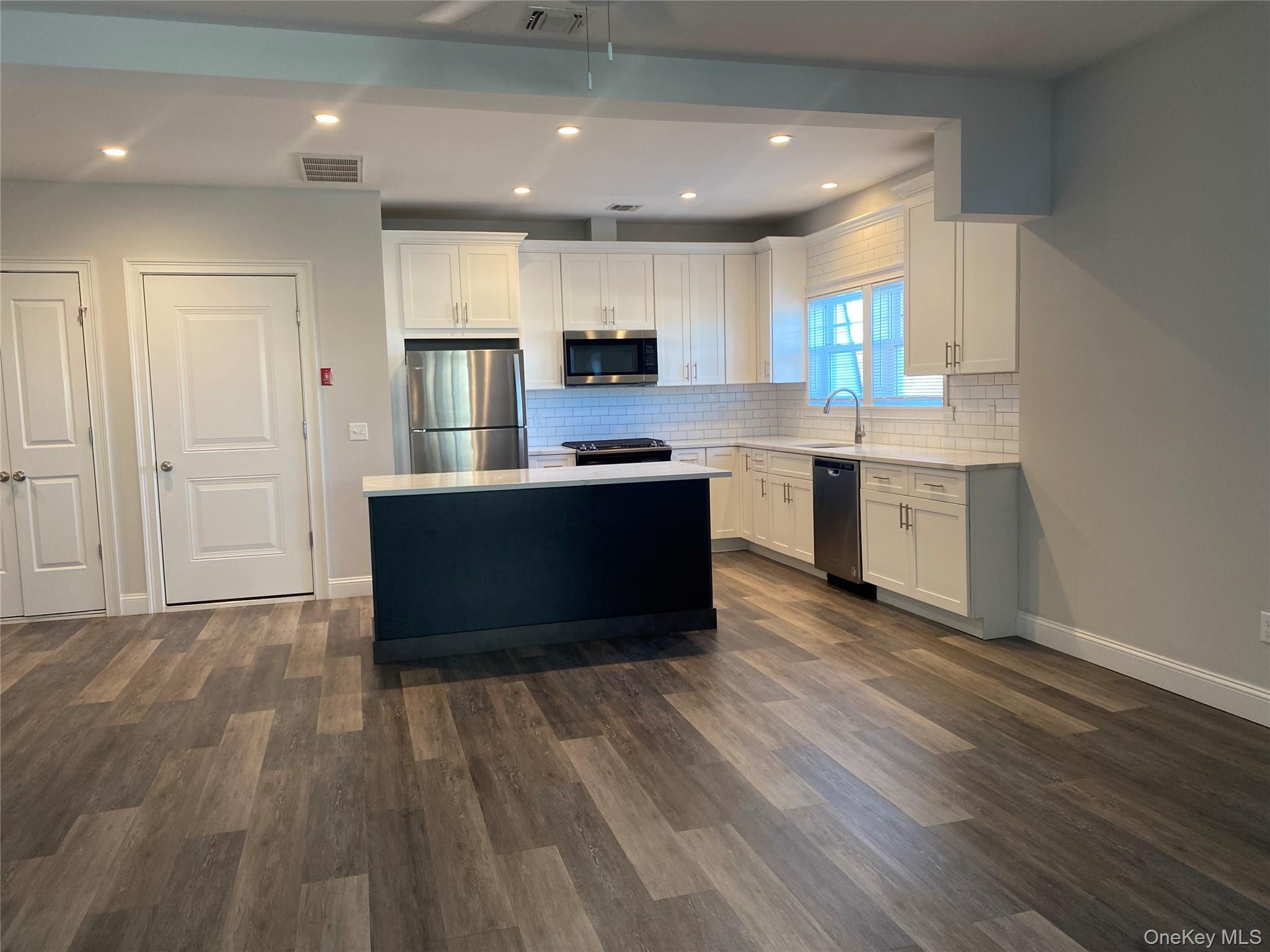 840 Montauk Highway Property Photo 4