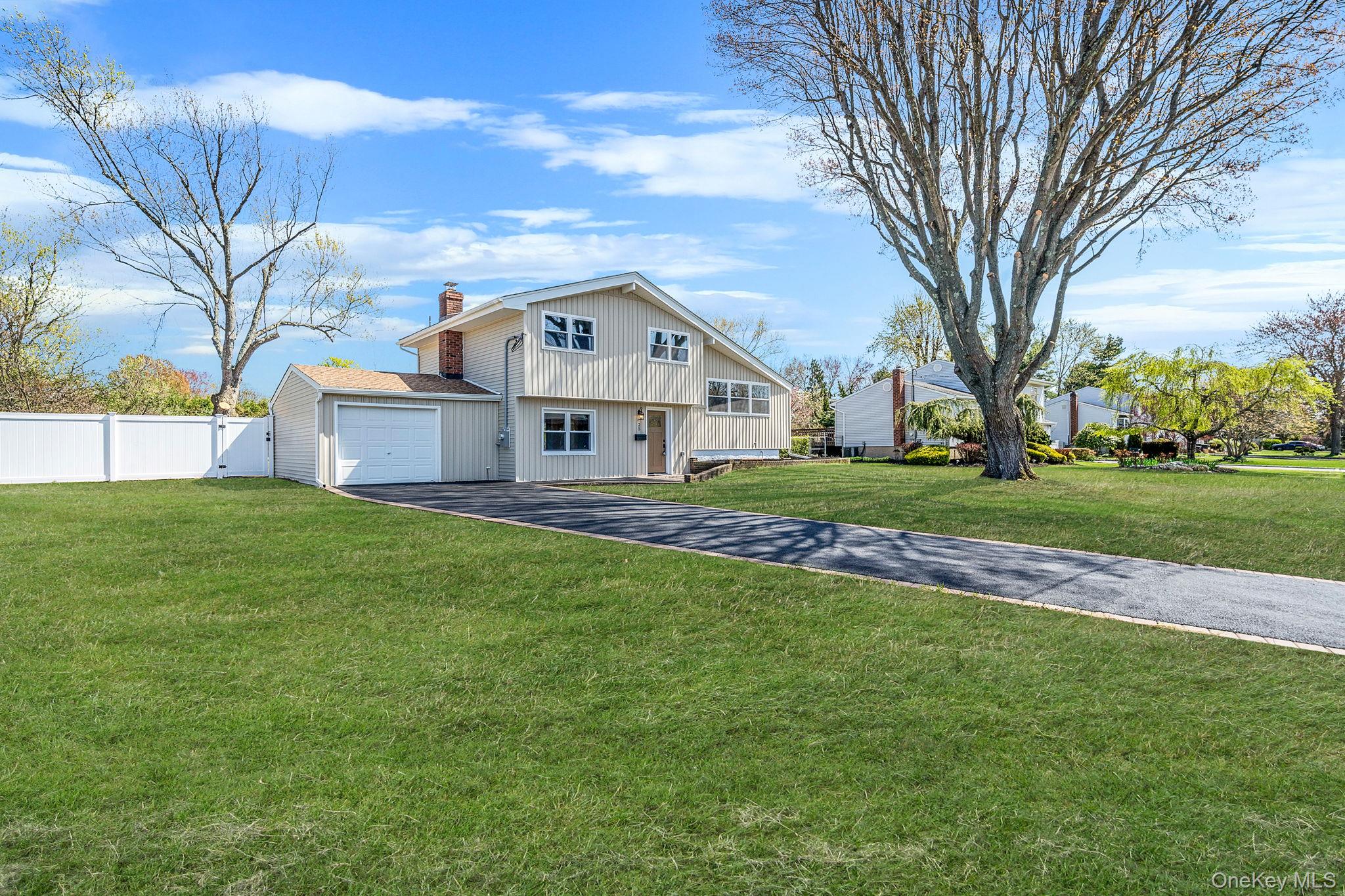25 Greentree Drive Property Photo 3