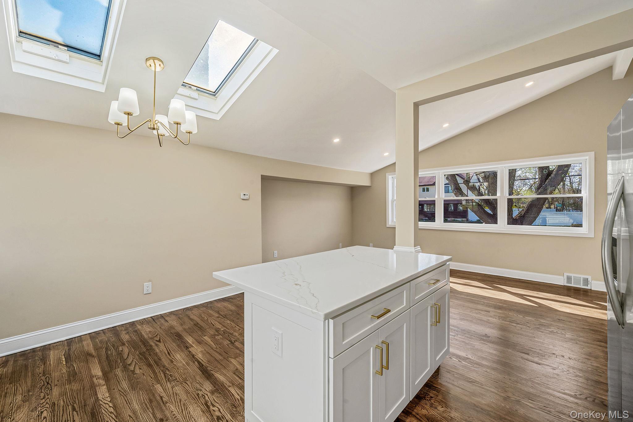 25 Greentree Drive Property Photo 8