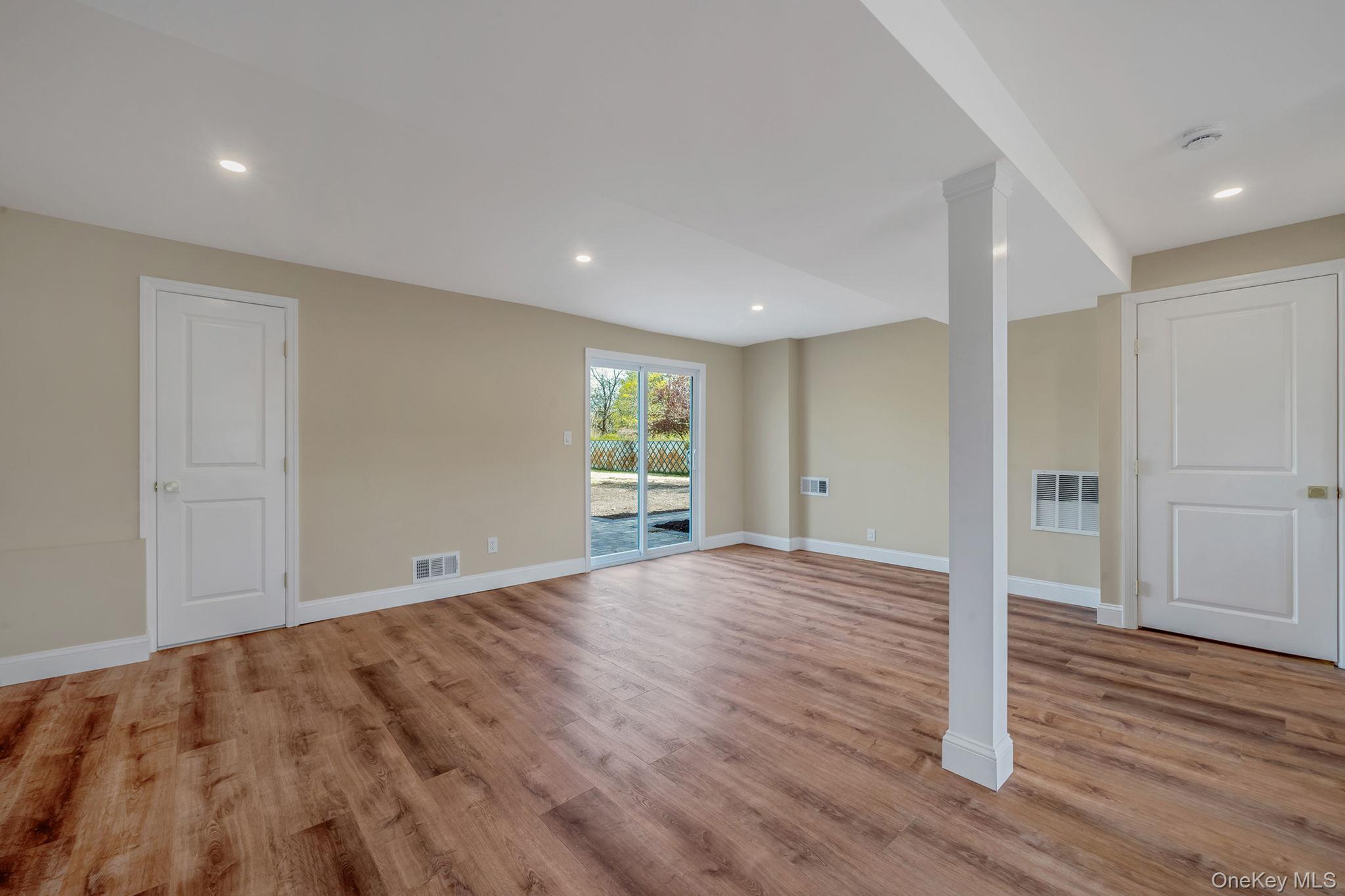 25 Greentree Drive Property Photo 29
