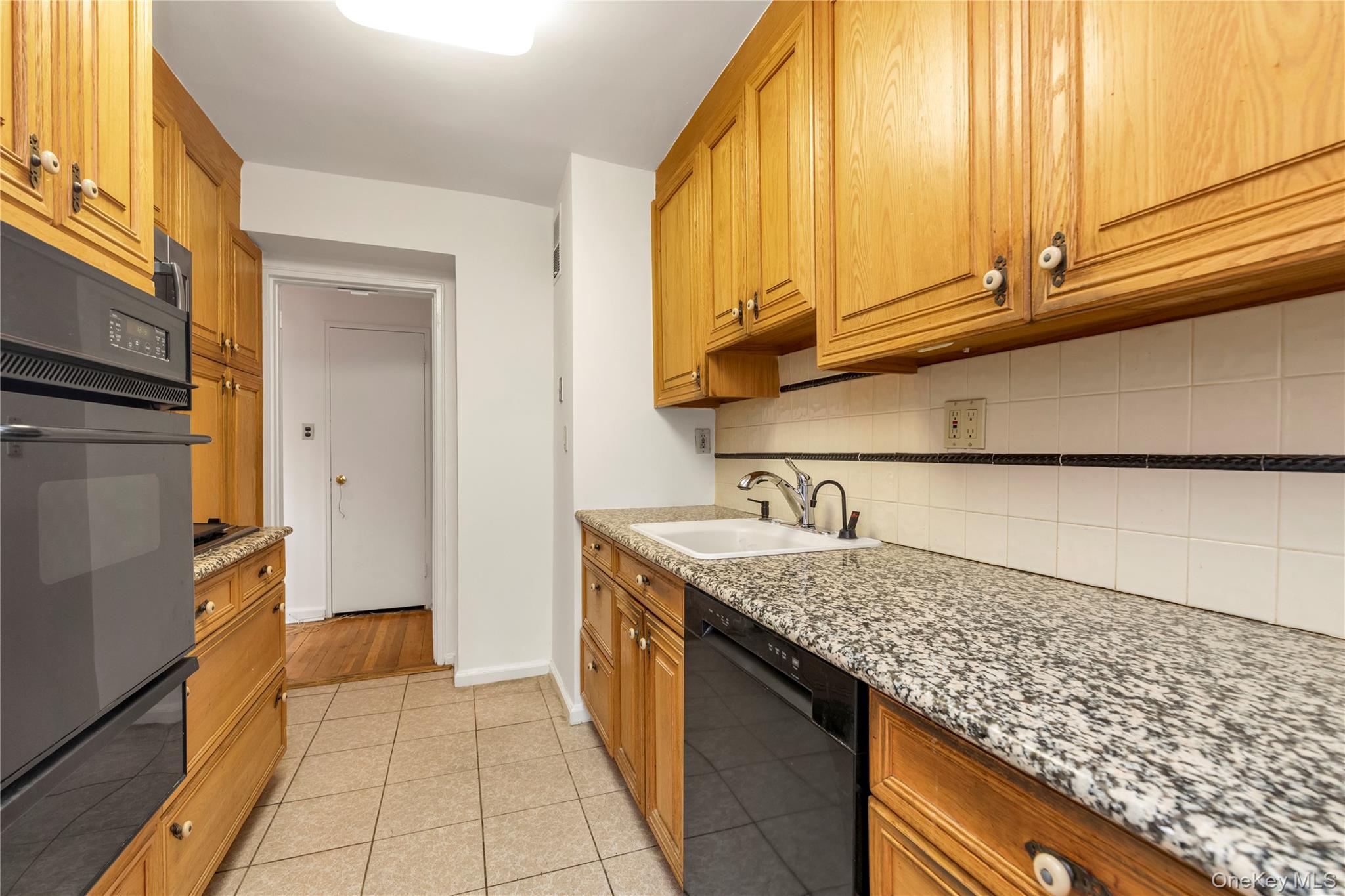 45 Hill Park Avenue 3d Property Photo 12