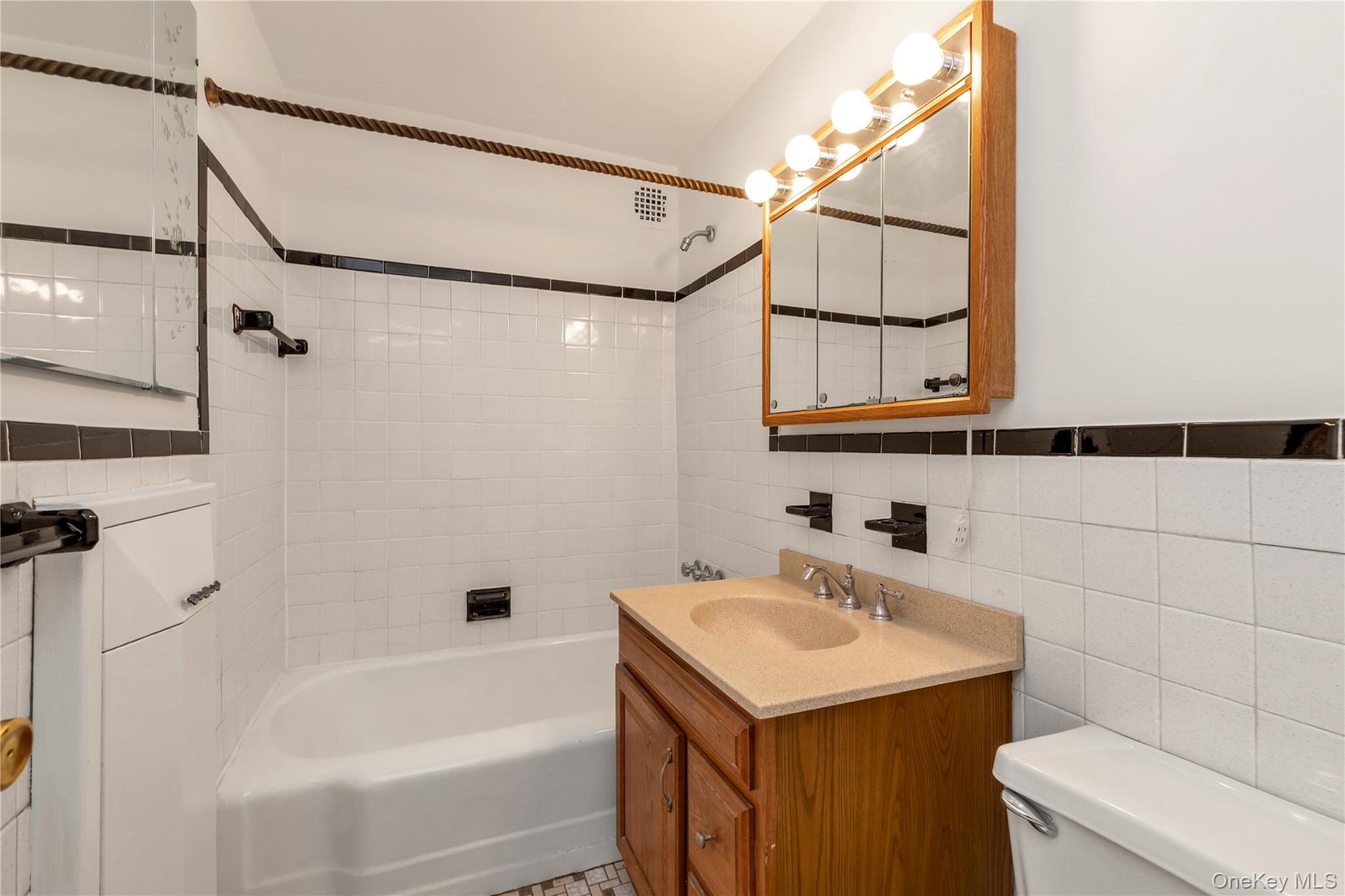 45 Hill Park Avenue 3d Property Photo 18