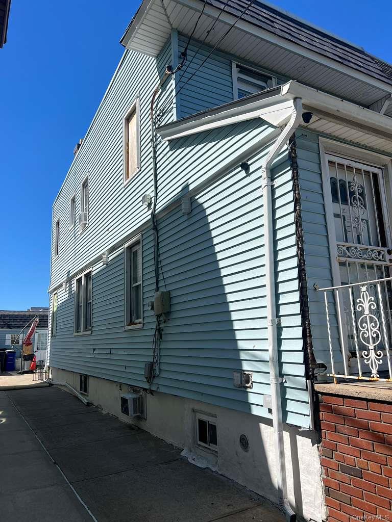 9508 Linden Boulevard Property Photo 3