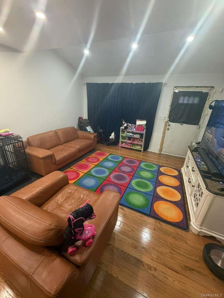 9508 Linden Boulevard Property Photo 12