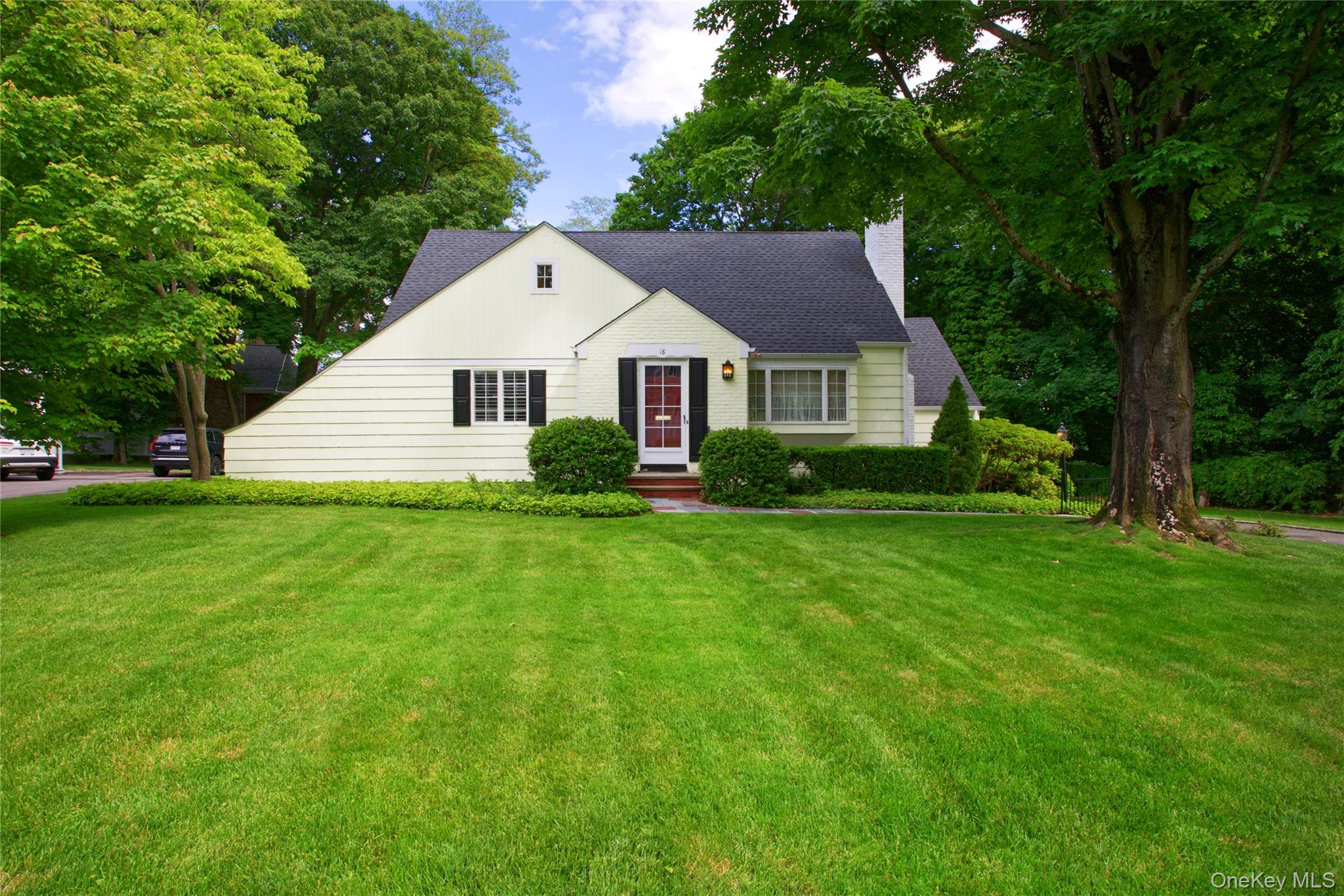 18 Old Farm Road Property Photo 2