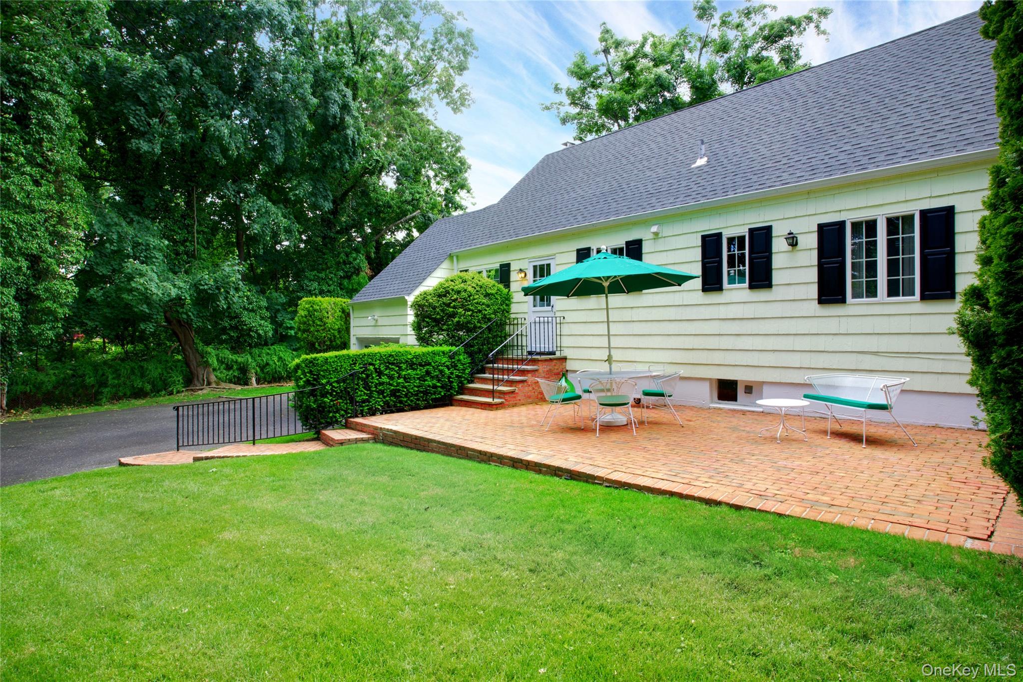 18 Old Farm Road Property Photo 5