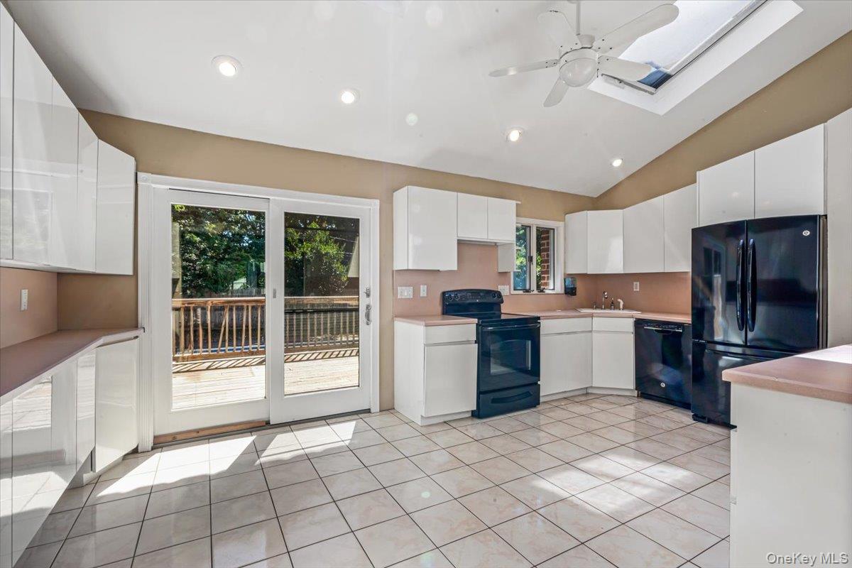 7 Margaret Drive Property Photo 7
