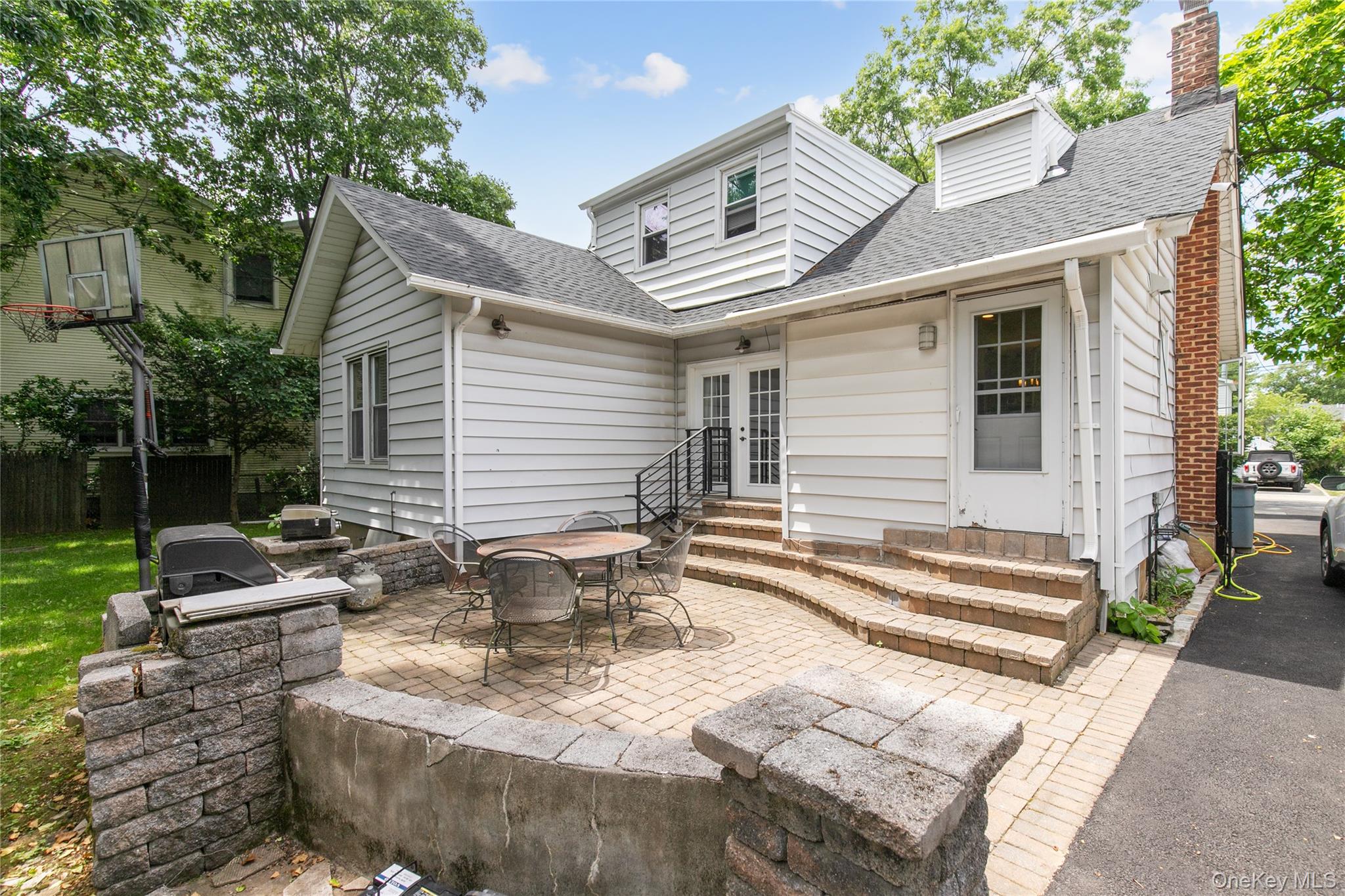 367 Summit Avenue Property Photo 25