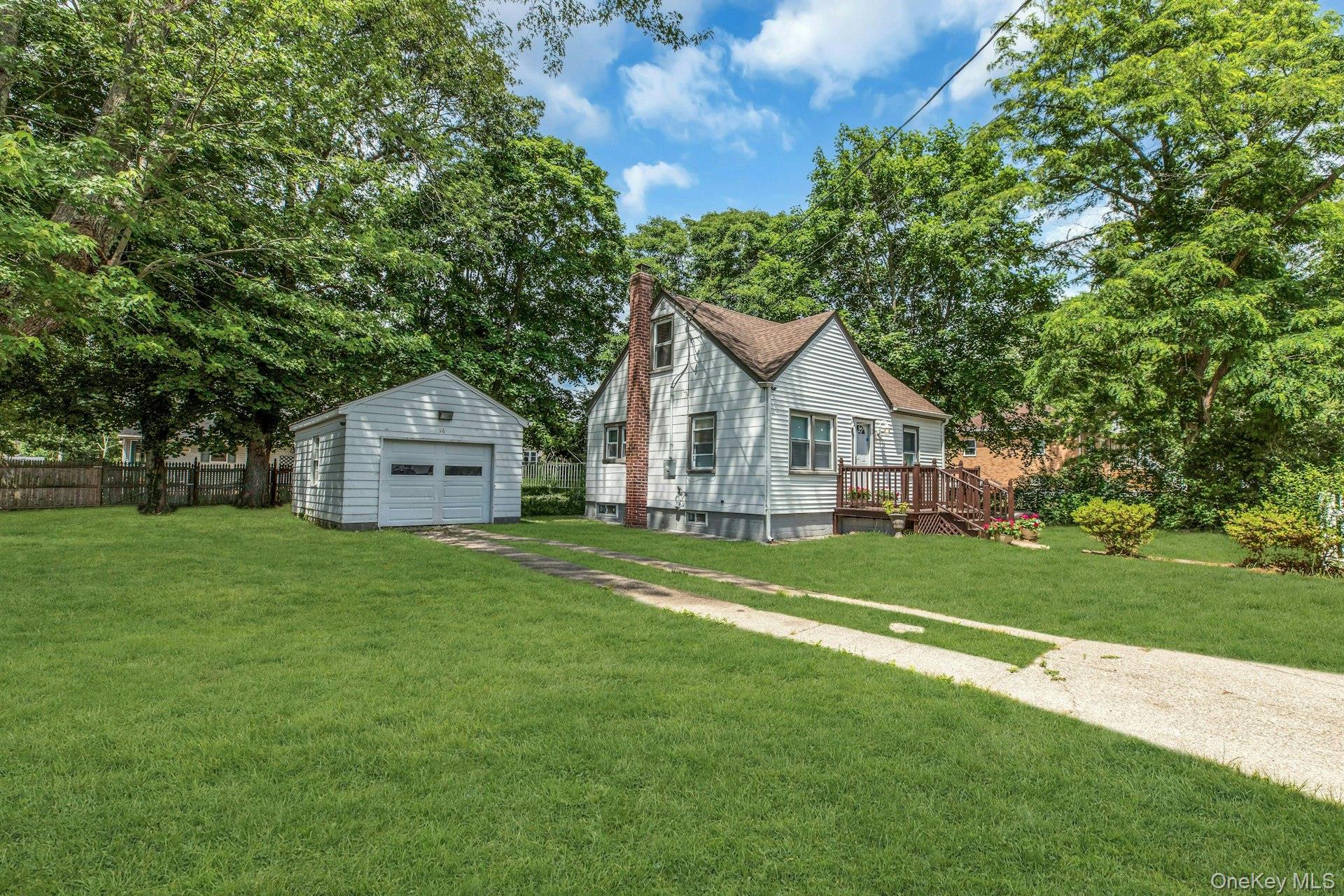 96 Washington Drive Property Photo 3