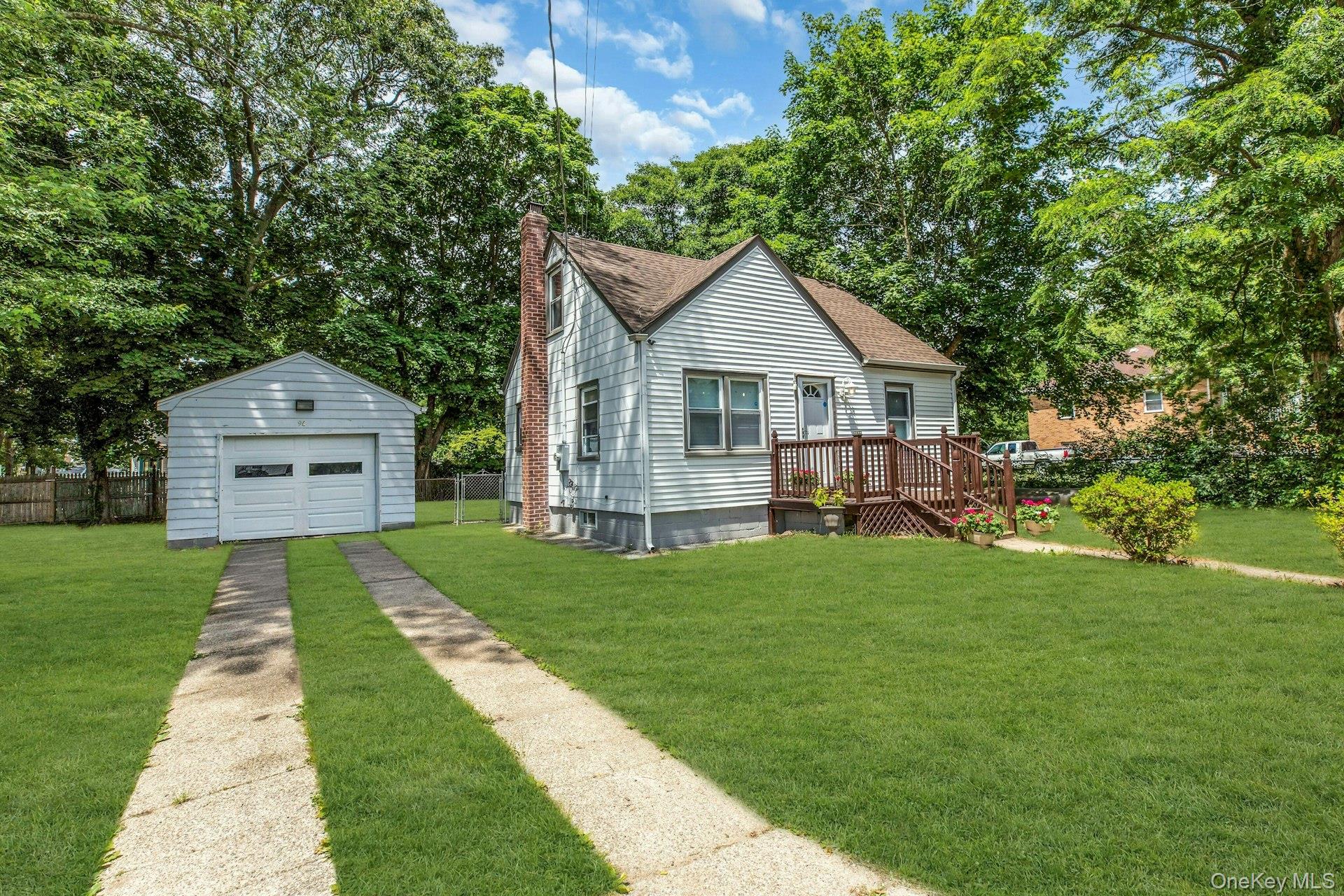 96 Washington Drive Property Photo 4