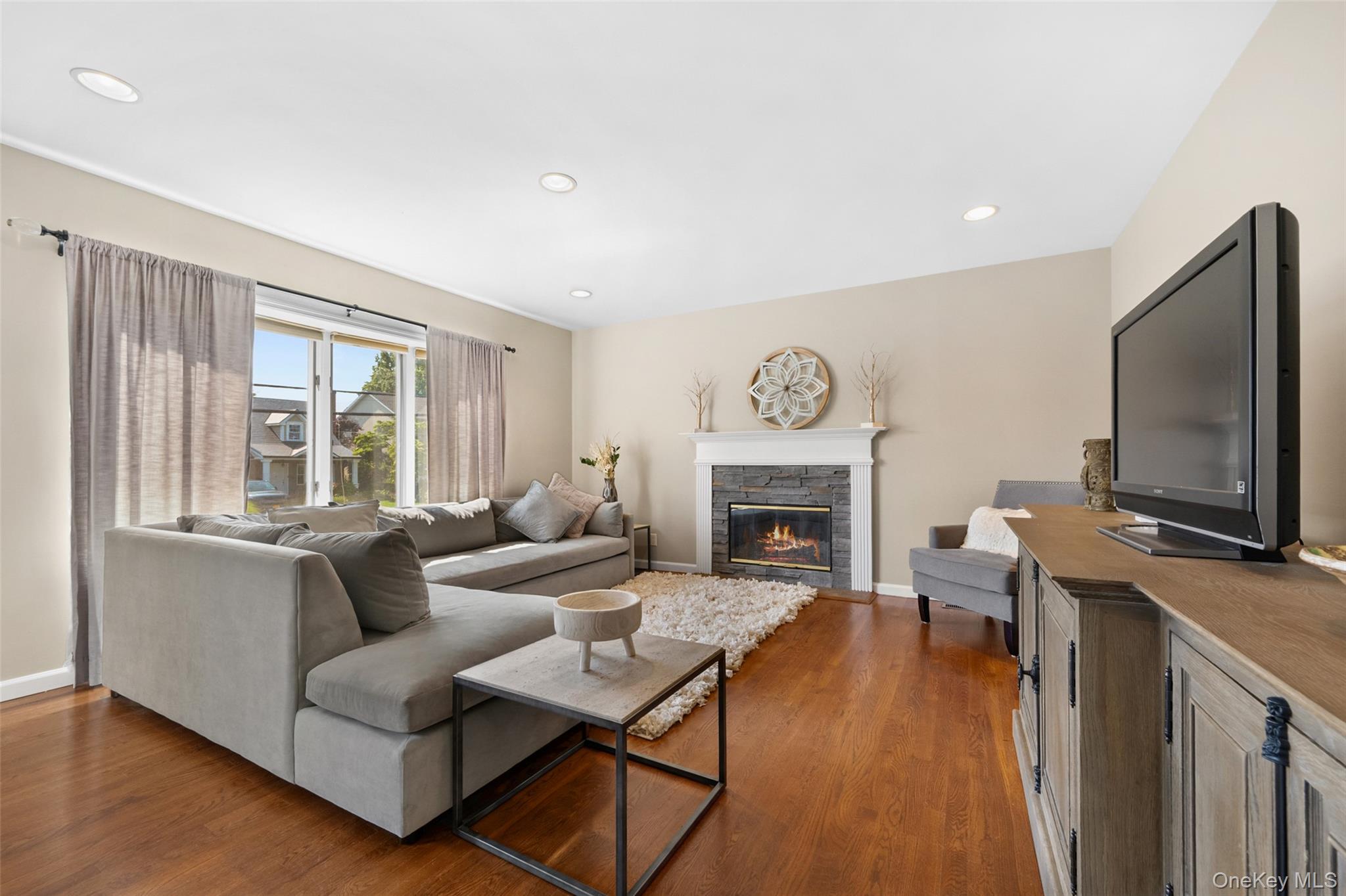 8 Ridge Street Property Photo 3