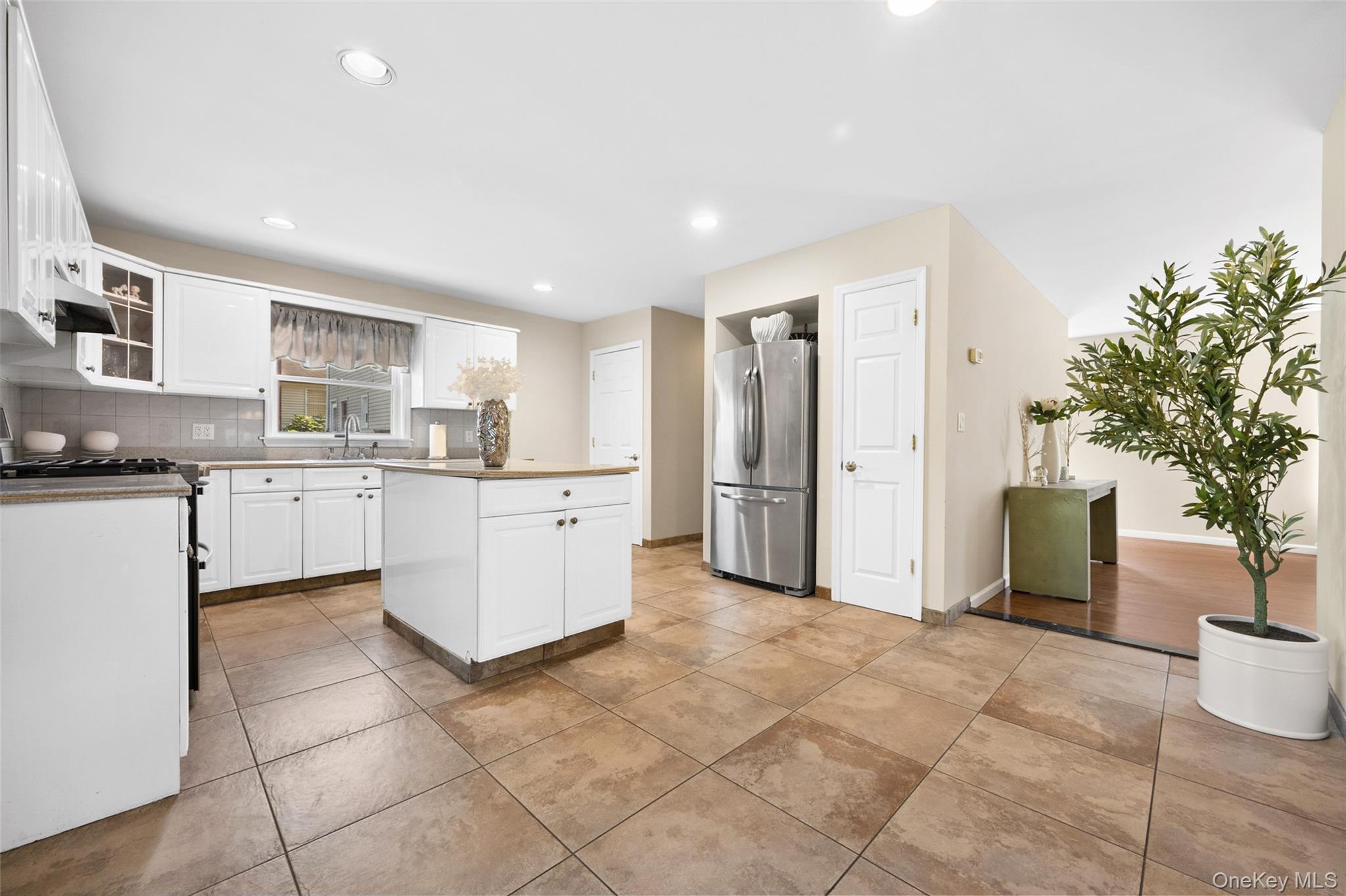 8 Ridge Street Property Photo 8