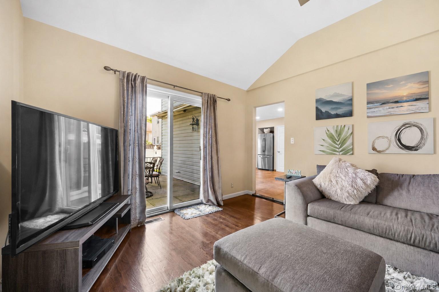 8 Ridge Street Property Photo 16