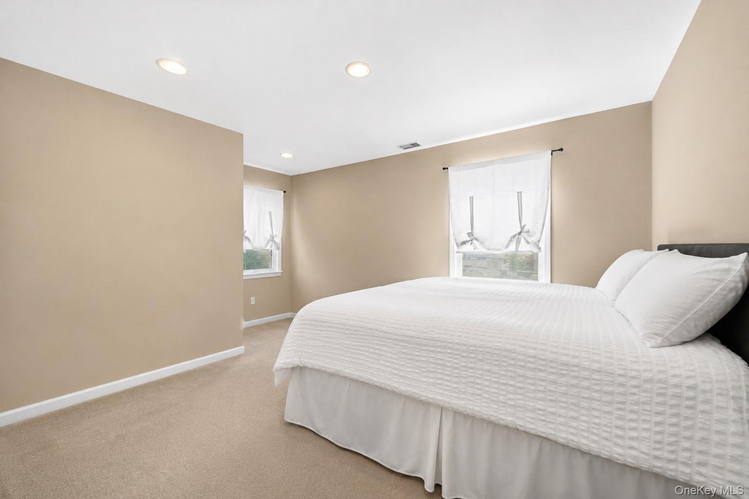8 Ridge Street Property Photo 20
