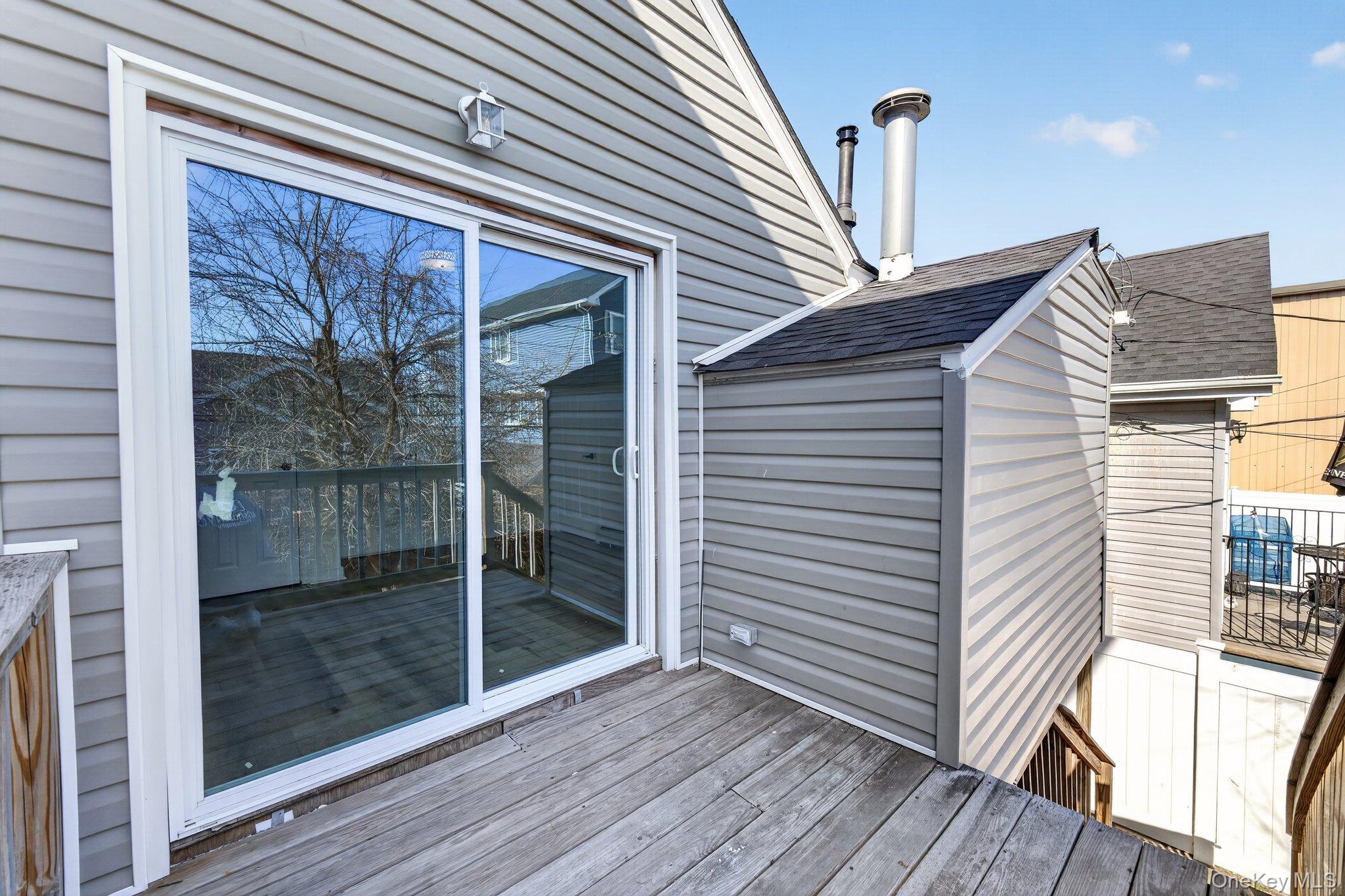 84 E Pine Street Property Photo 12
