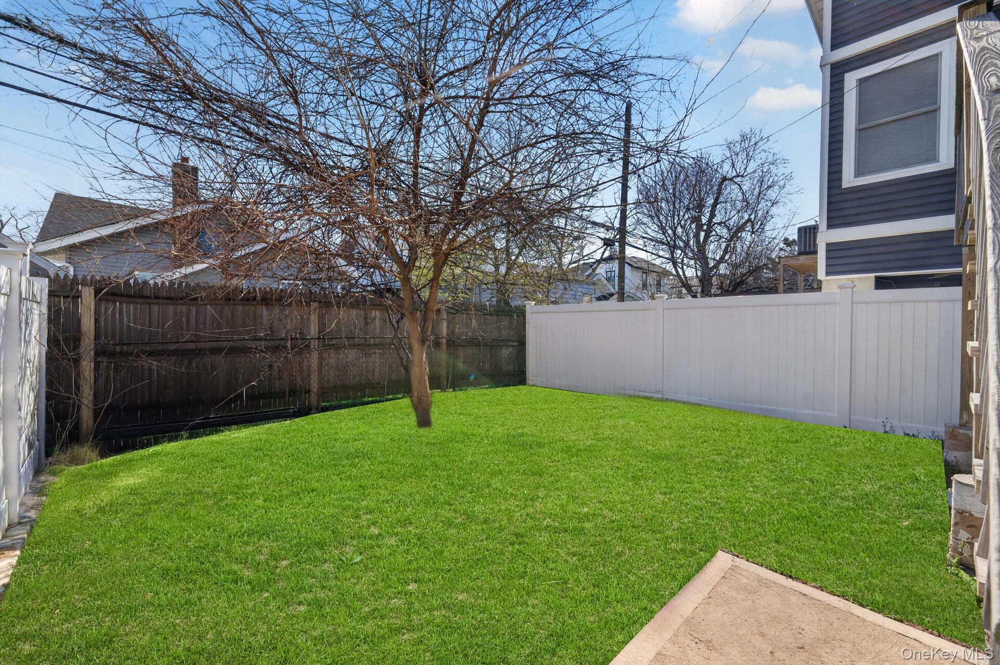 84 E Pine Street Property Photo 13