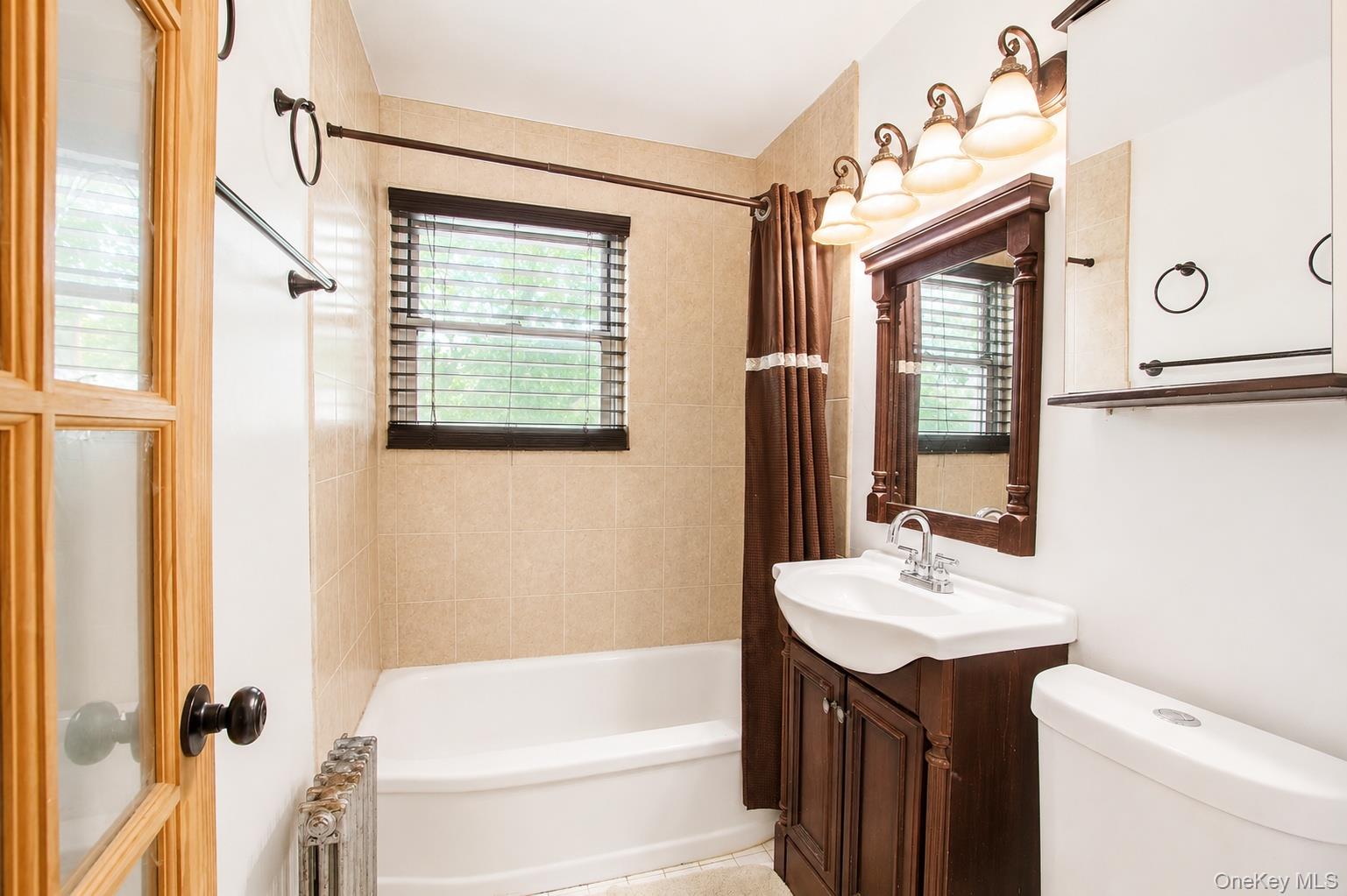 1075 Fenwood Drive 3 Property Photo 6