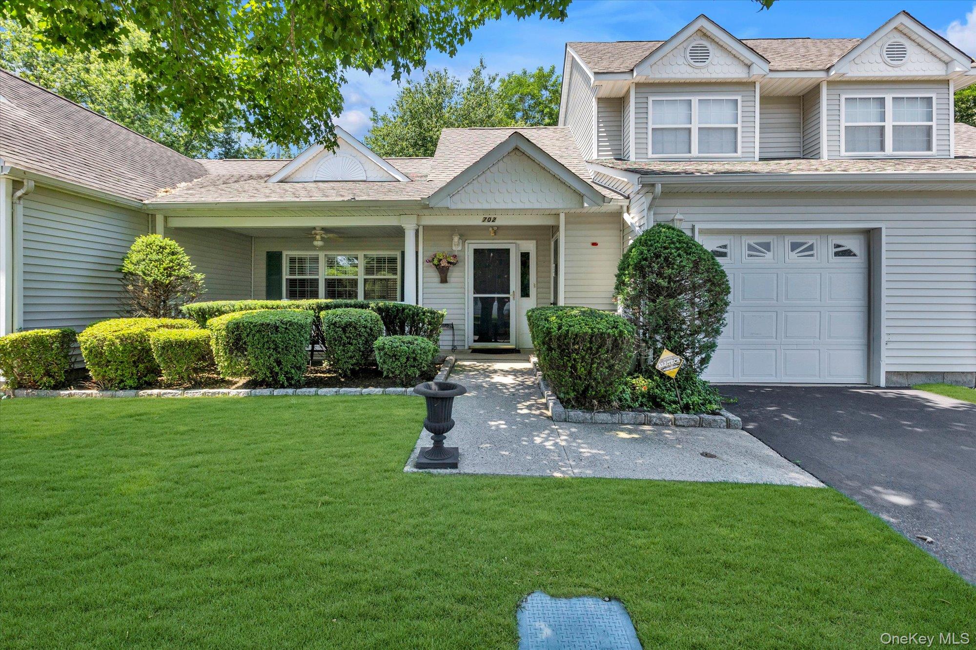 702 Pebble Beach Path Property Photo 1
