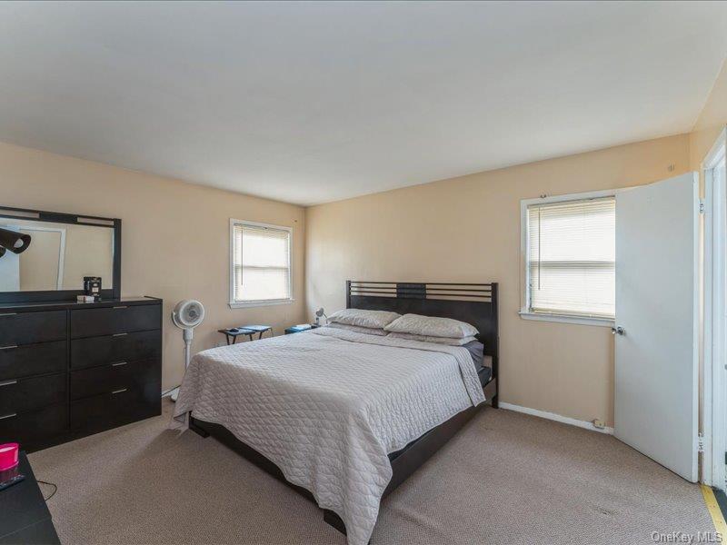 235-36 148th Avenue Property Photo 22