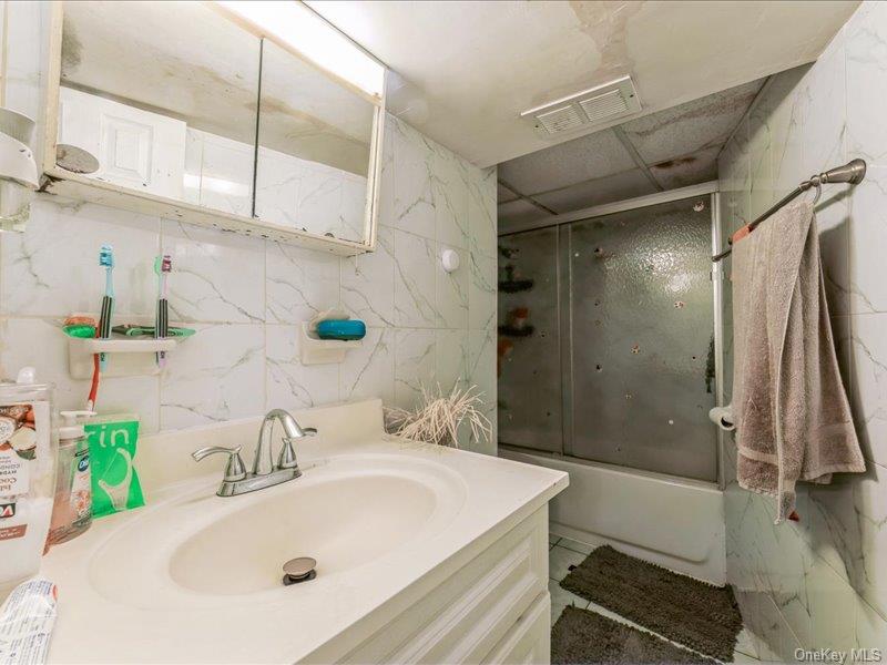 235-36 148th Avenue Property Photo 25
