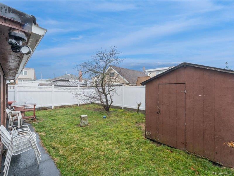 235-36 148th Avenue Property Photo 30