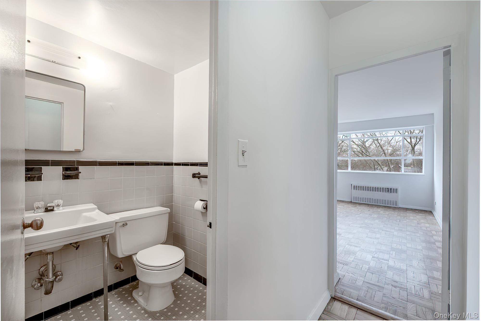 2727 Palisade Avenue 9b Property Photo 16