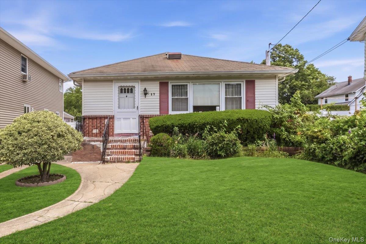 17 Duryea Place Property Photo 1