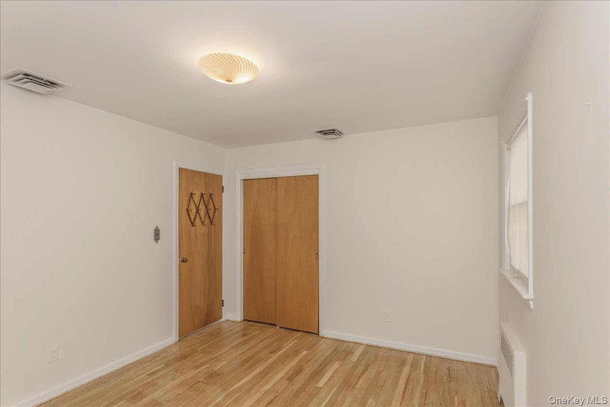 17 Duryea Place Property Photo 10