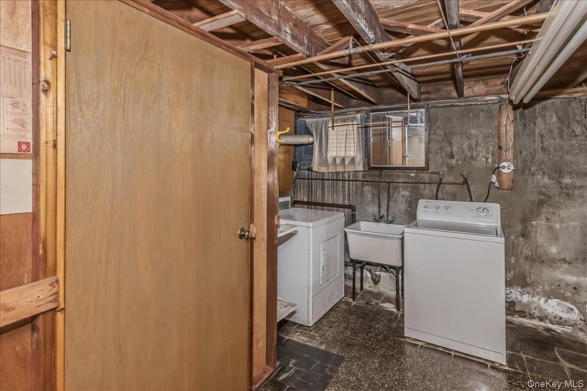 17 Duryea Place Property Photo 18