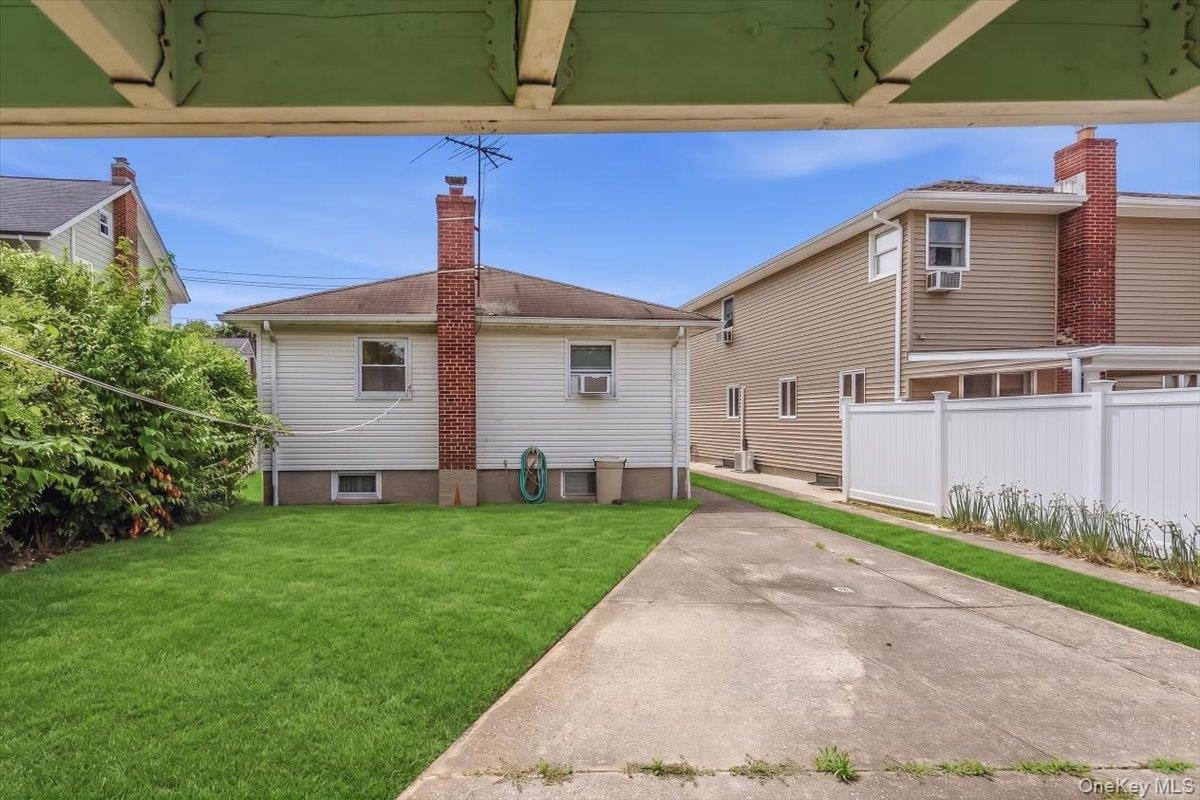 17 Duryea Place Property Photo 23